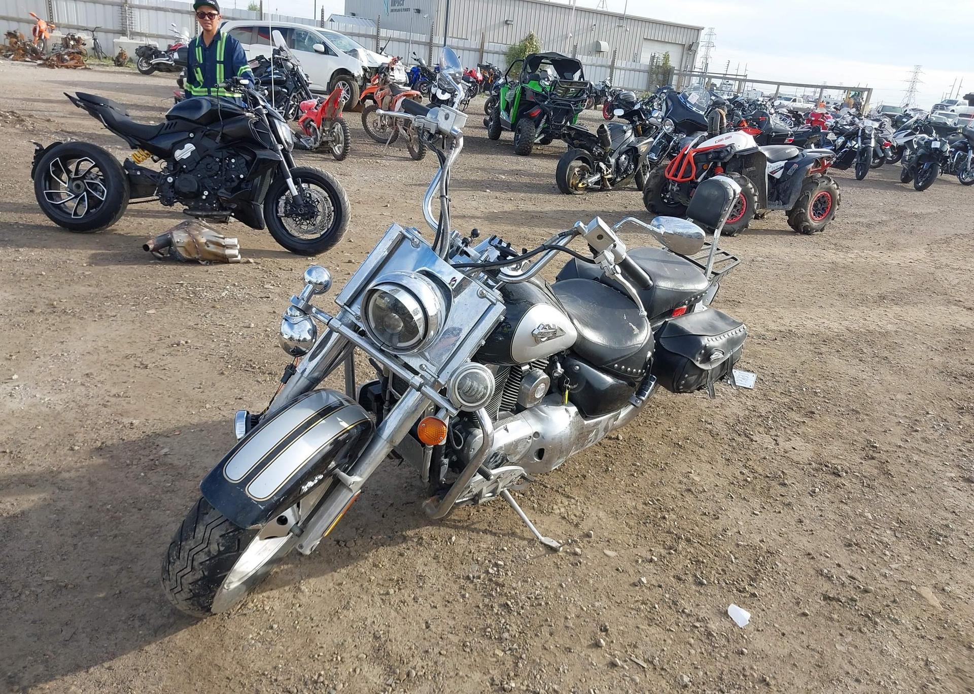 1999 SUZUKI VL1500