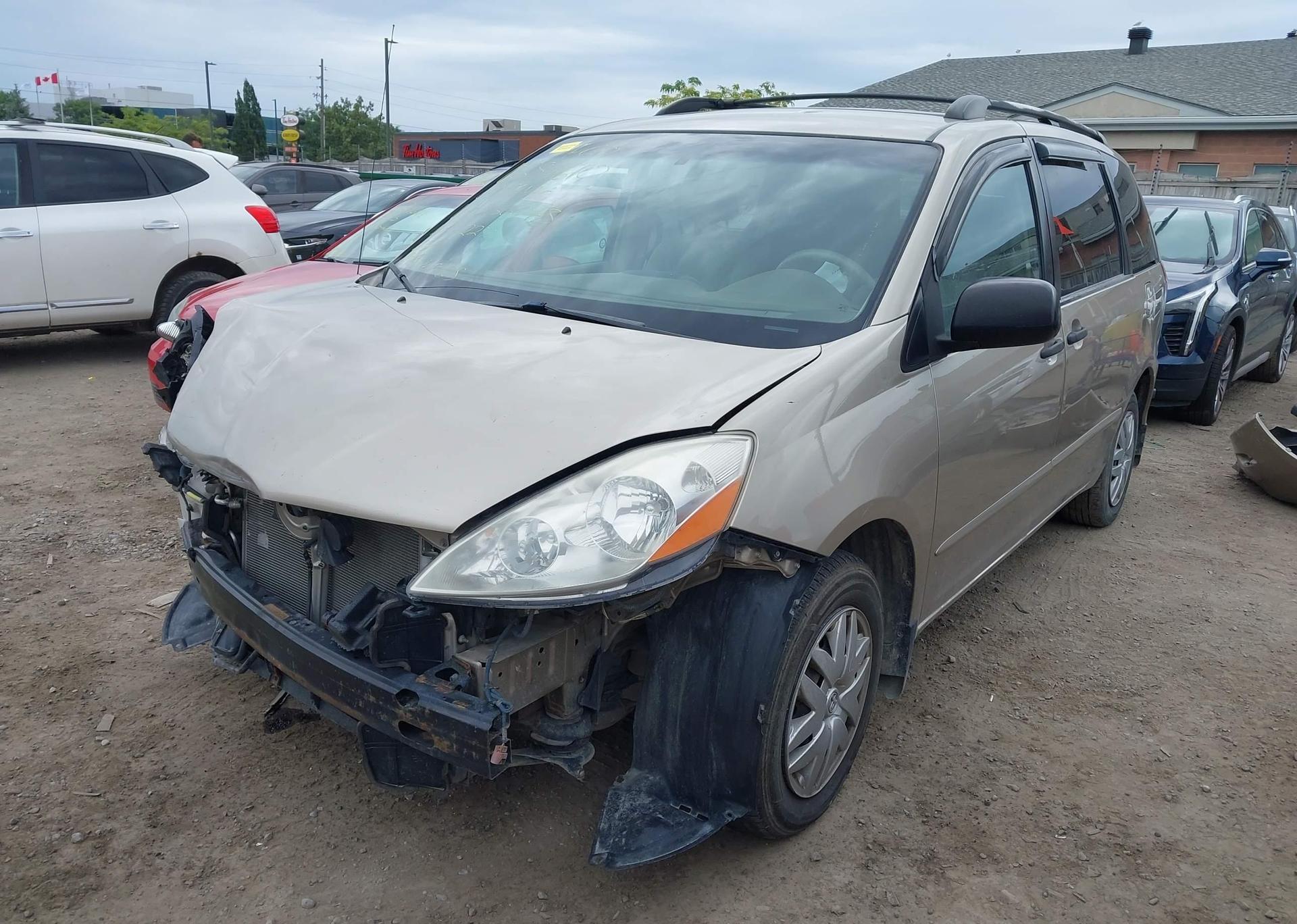 2009 TOYOTA SIENNA CE 8 PASSENGER