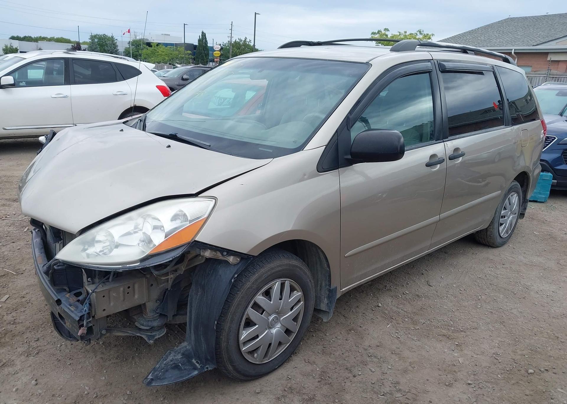 2009 TOYOTA SIENNA CE 8 PASSENGER