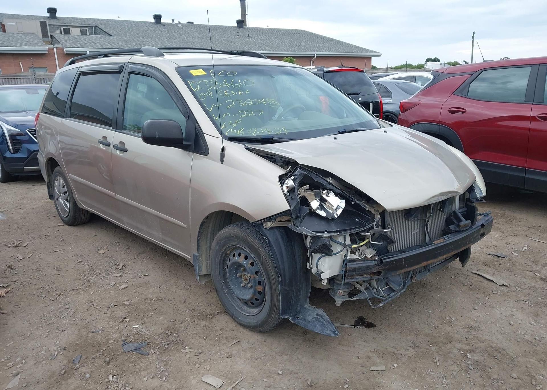 2009 TOYOTA SIENNA CE 8 PASSENGER
