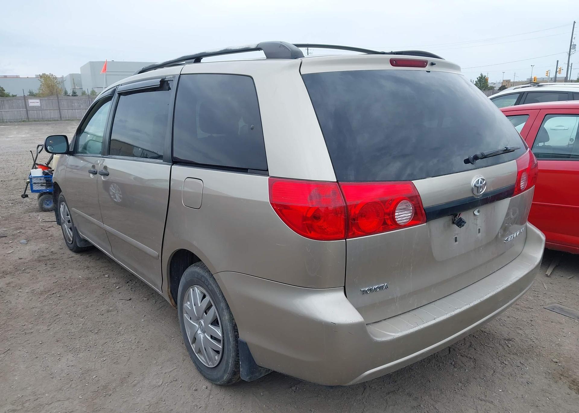 2009 TOYOTA SIENNA CE 8 PASSENGER