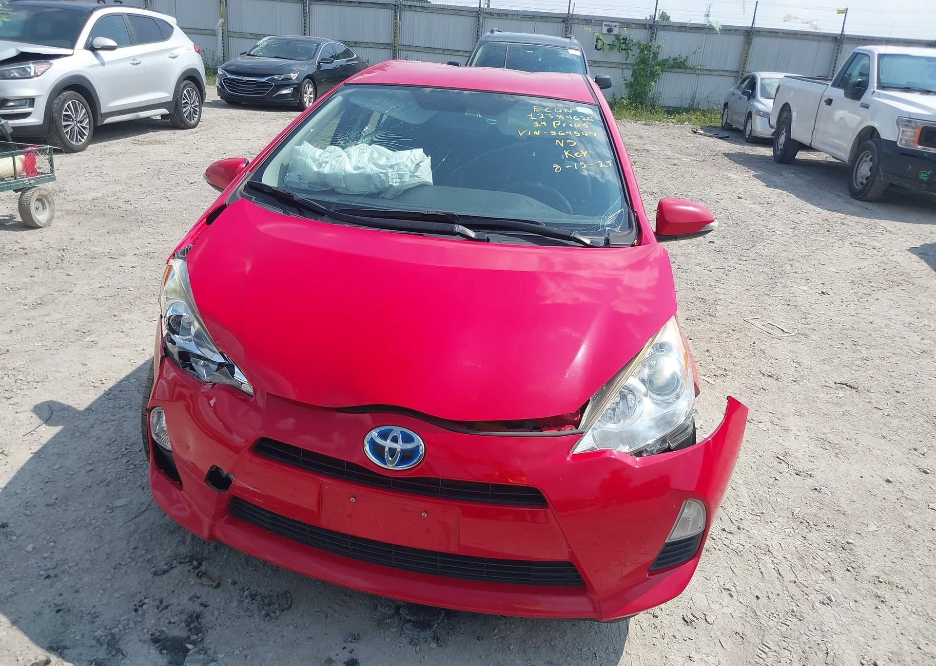 2014 TOYOTA Prius c