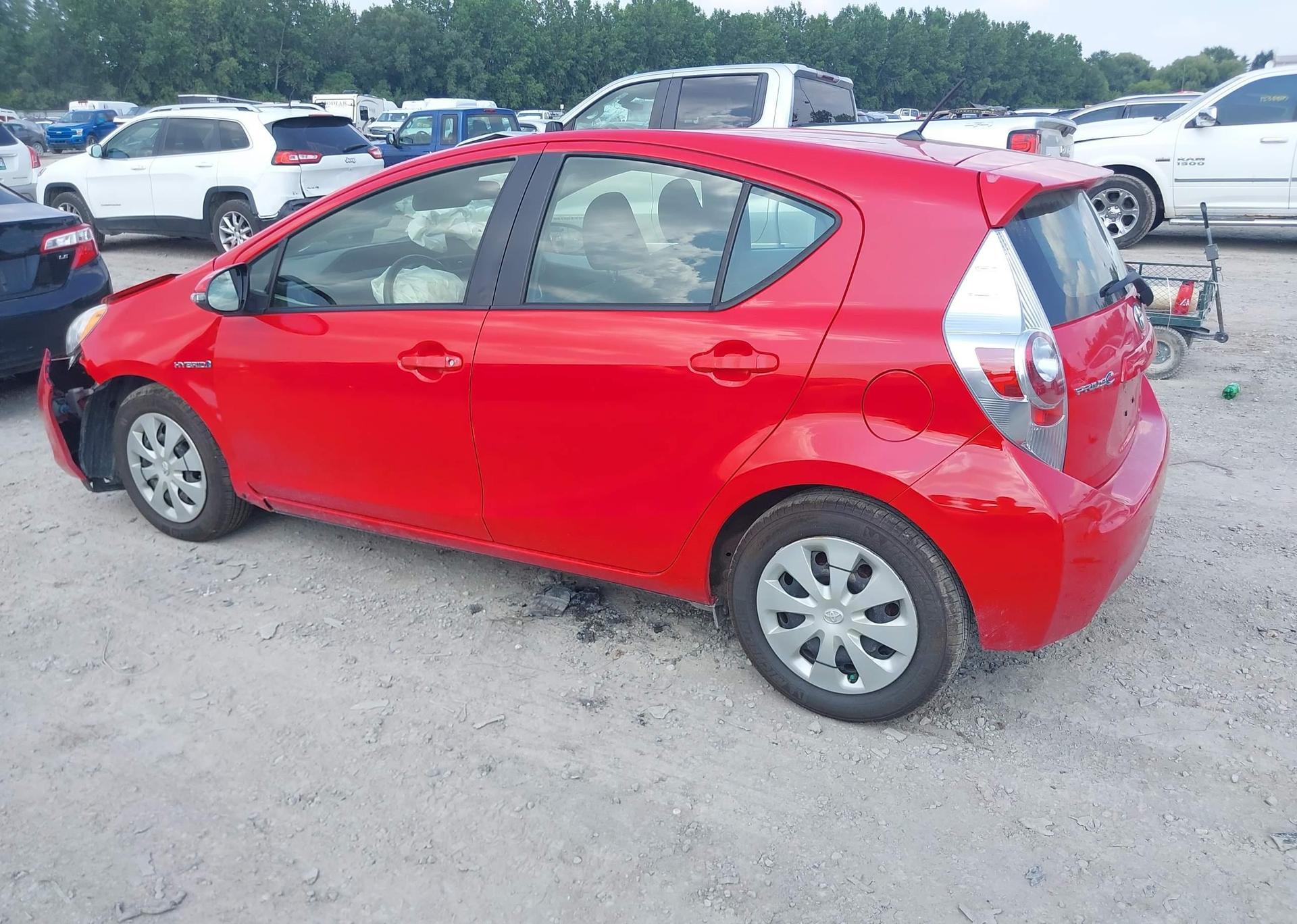 2014 TOYOTA Prius c