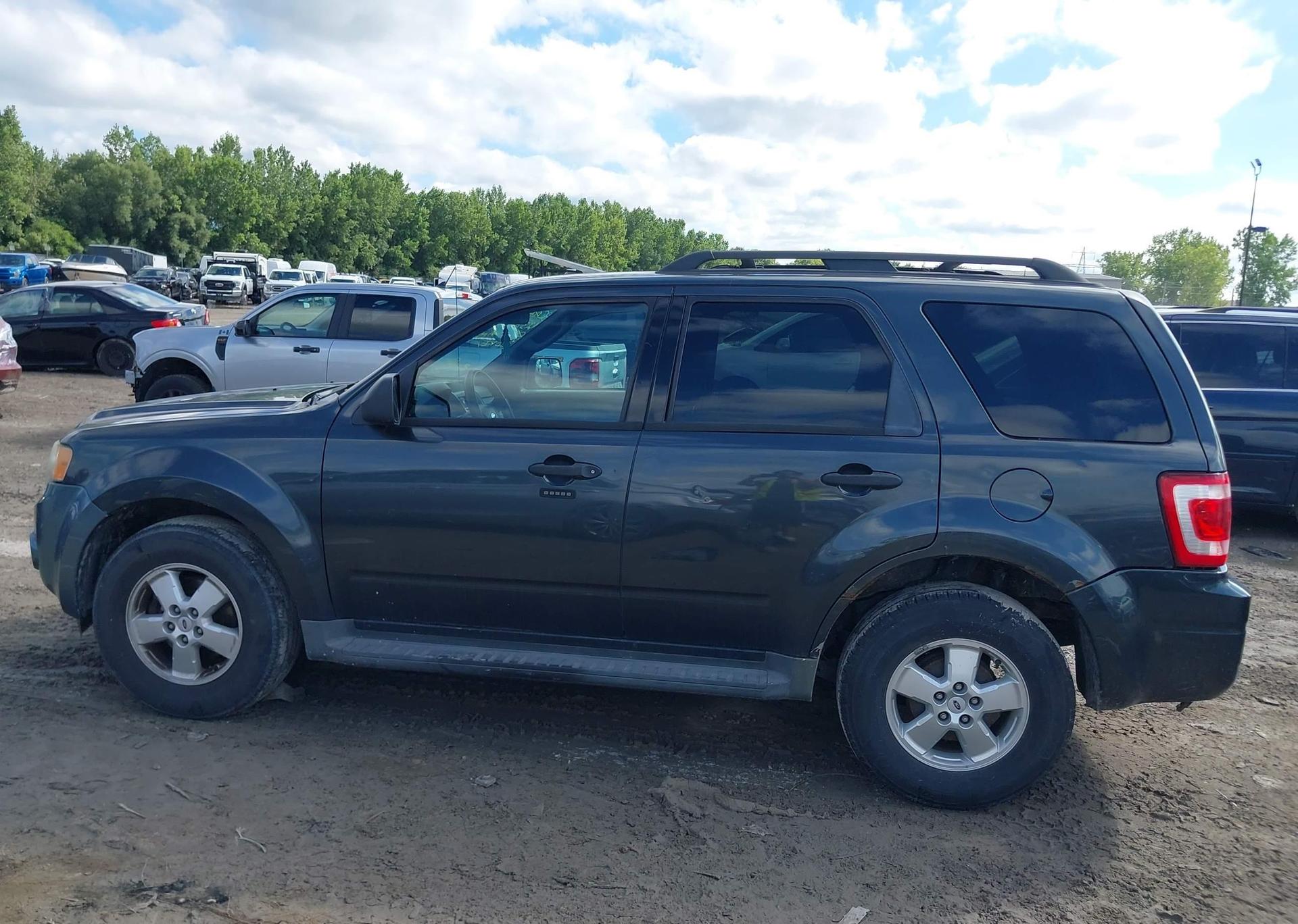 2009 FORD ESCAPE XLT