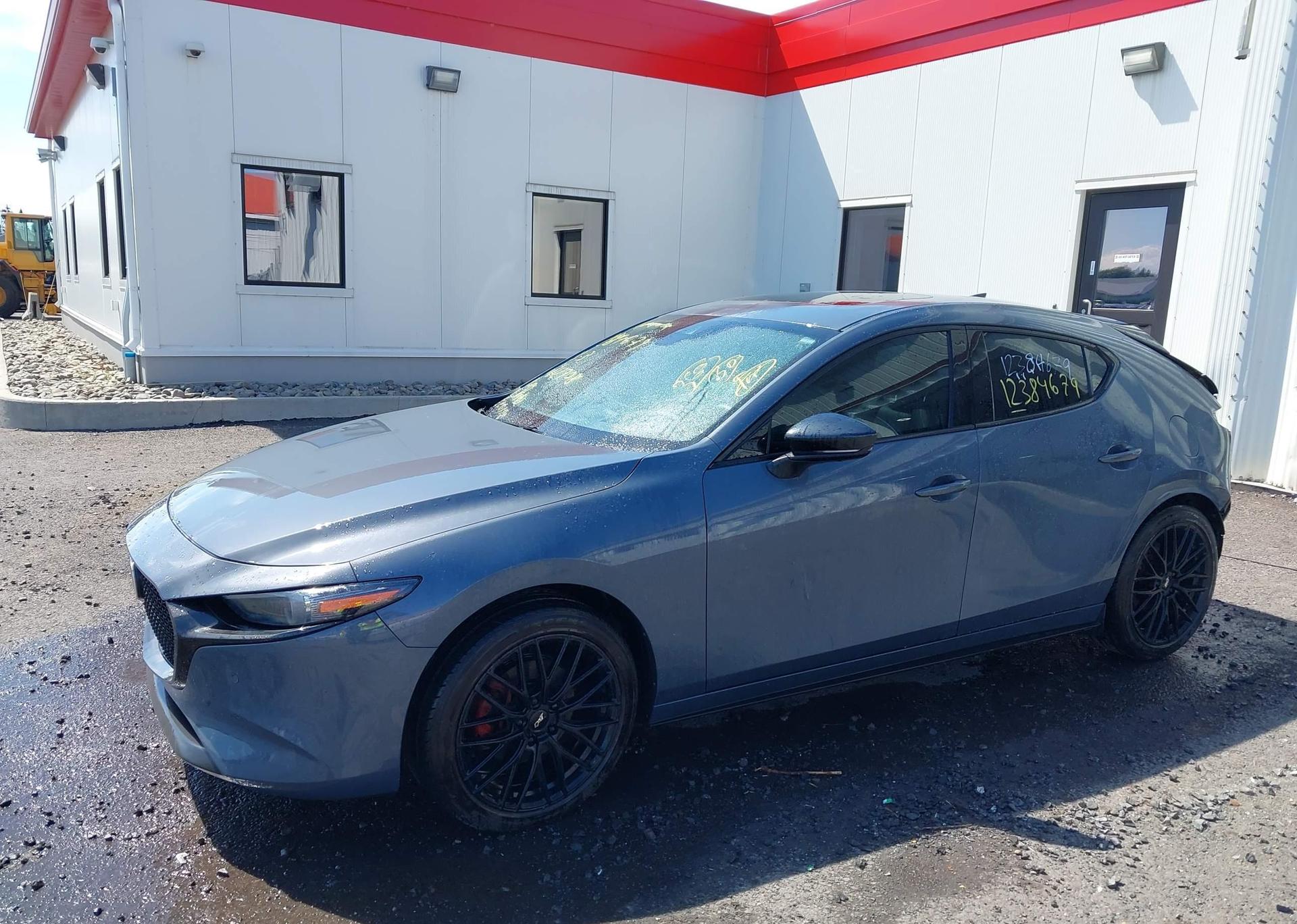 2023 MAZDA 3 PREMIUM