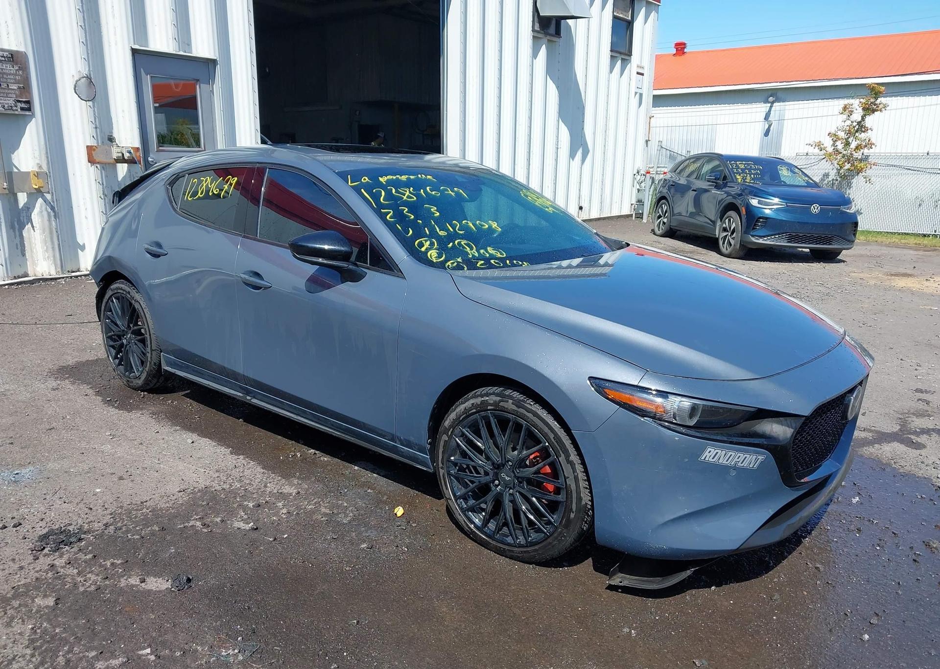 2023 MAZDA 3 PREMIUM