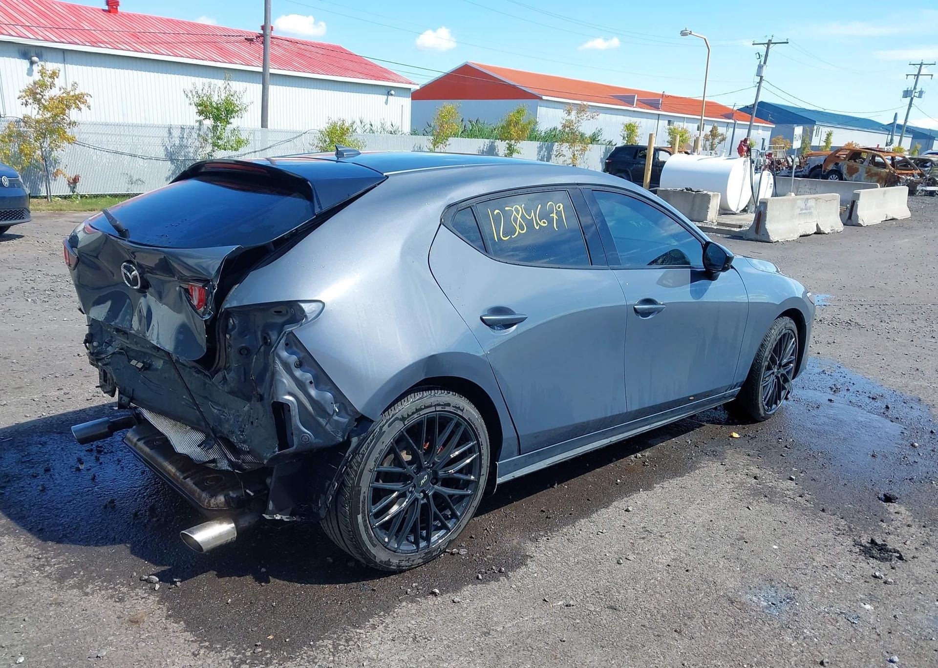 2023 MAZDA 3 PREMIUM