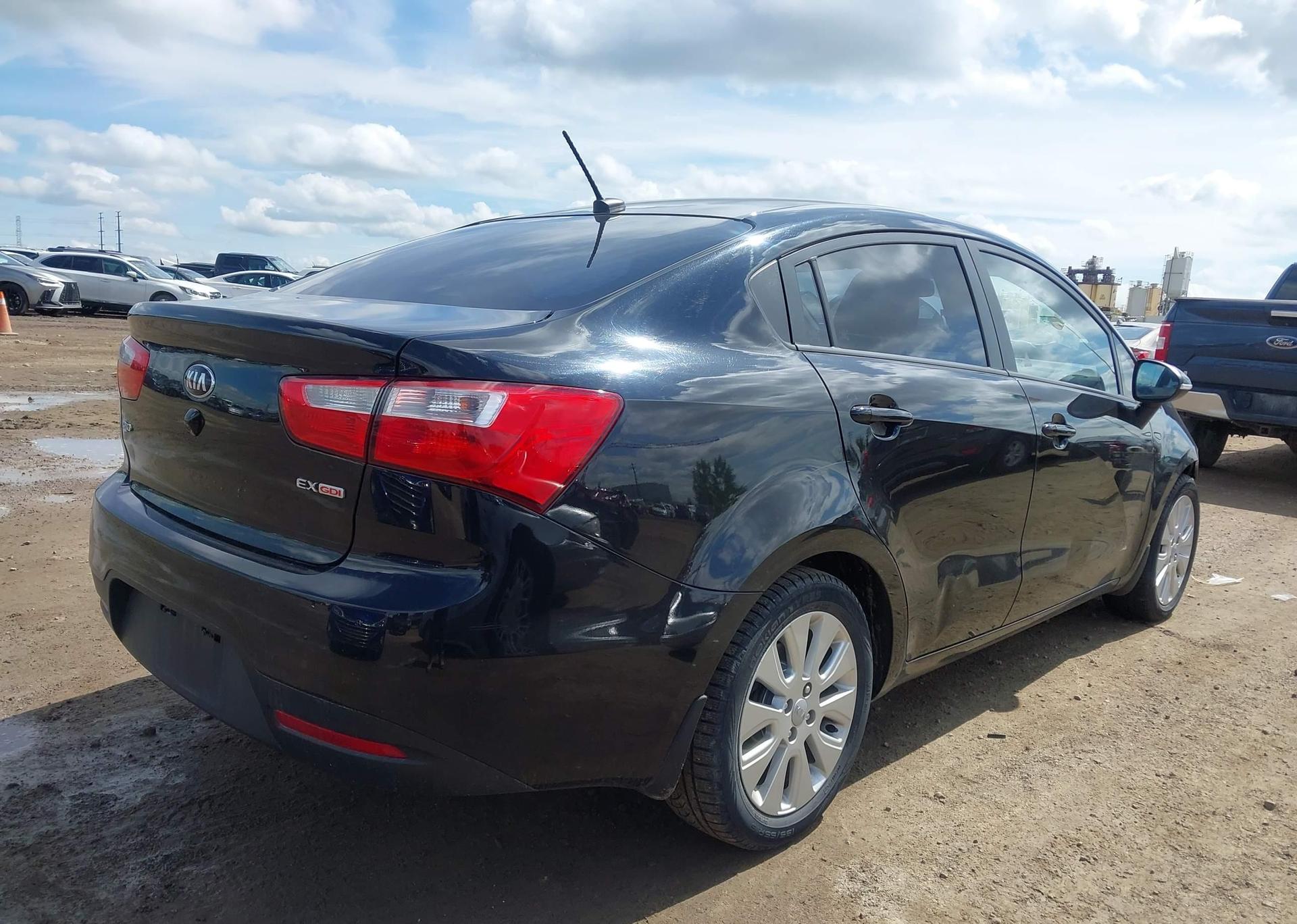 2015 KIA RIO EX