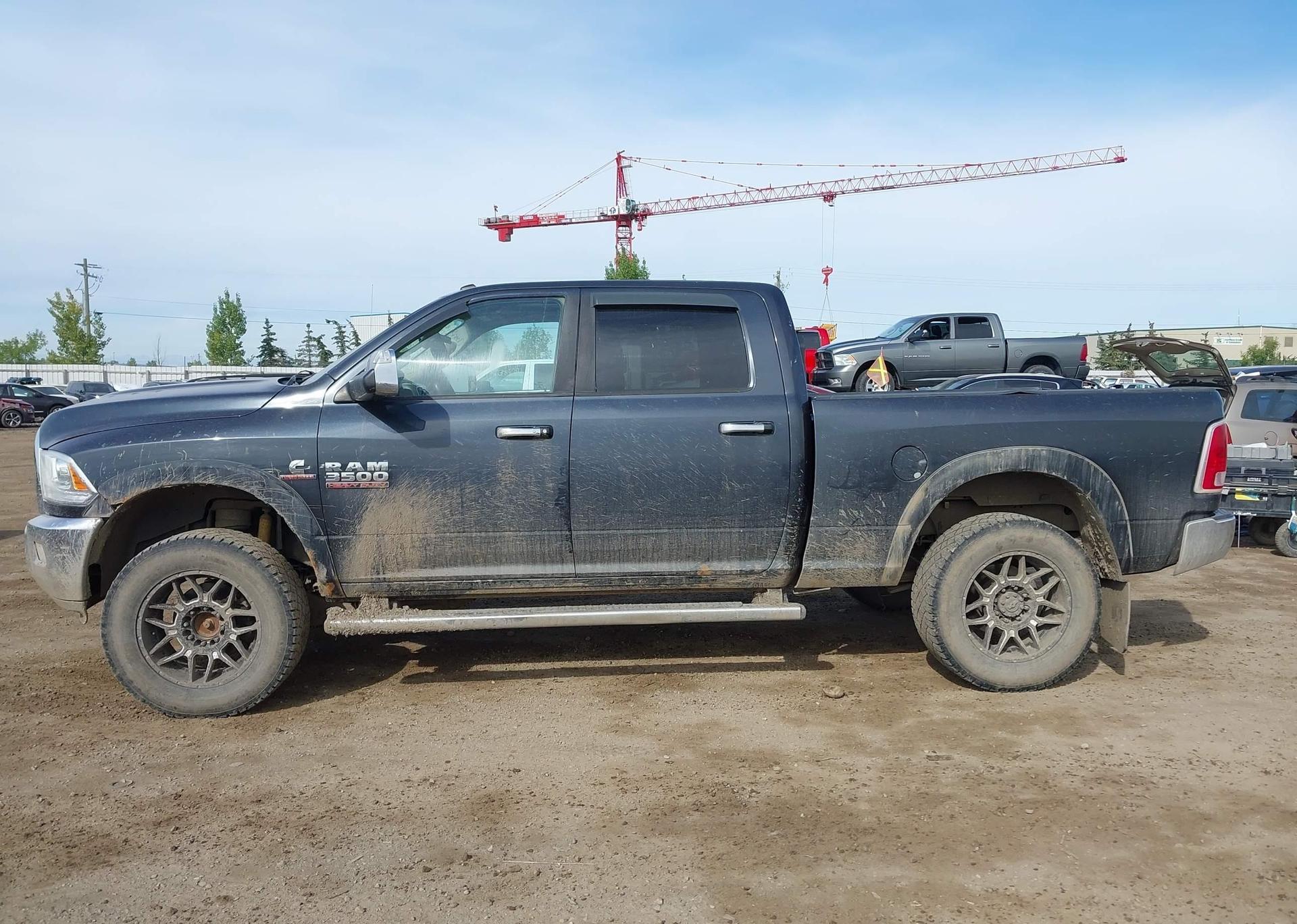 2014 RAM 3500 LARAMIE