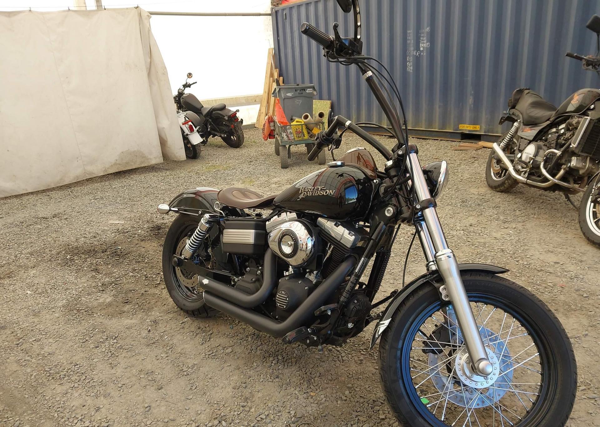 2010 HARLEY-DAVIDSON FXDB
