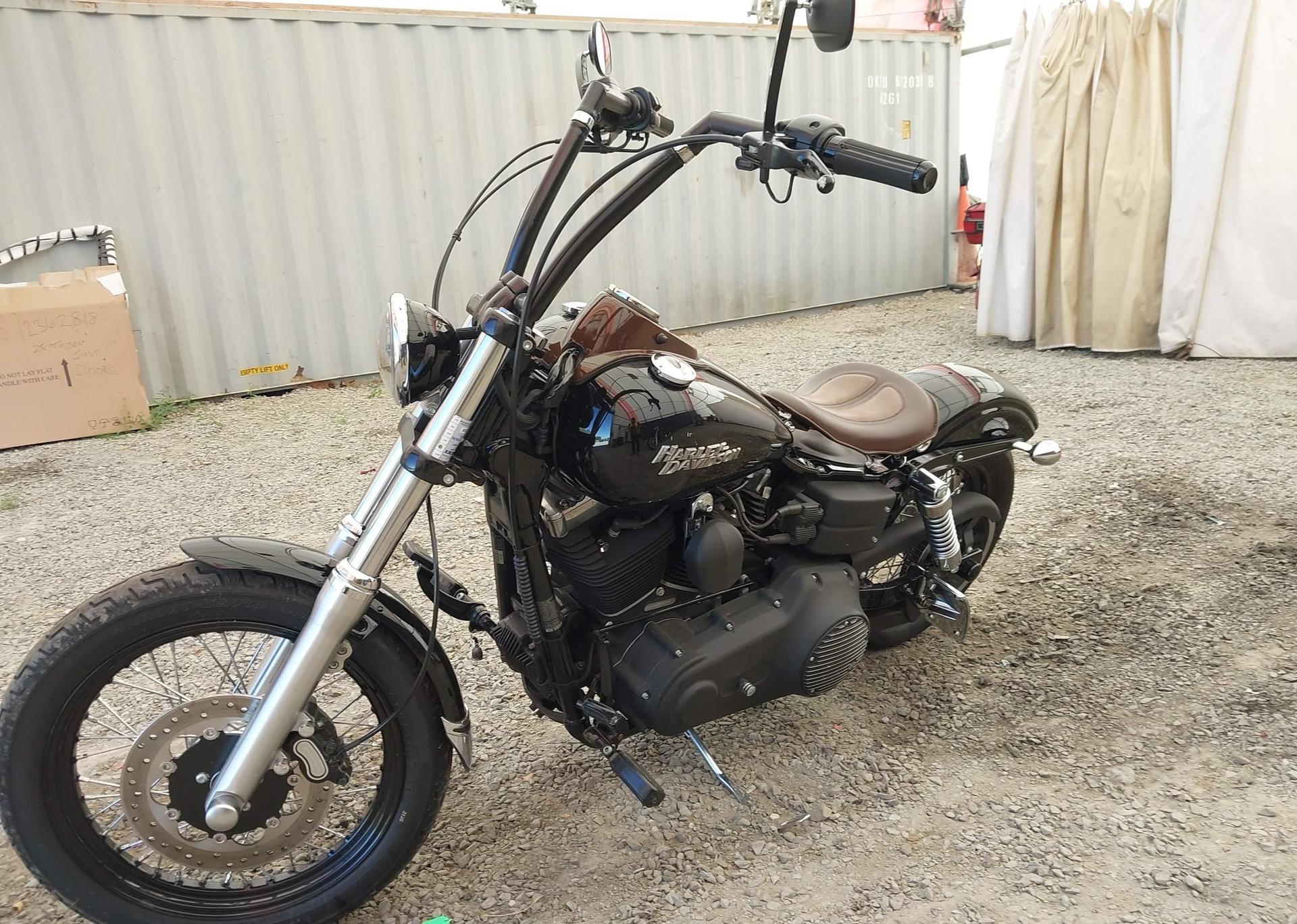 2010 HARLEY-DAVIDSON FXDB