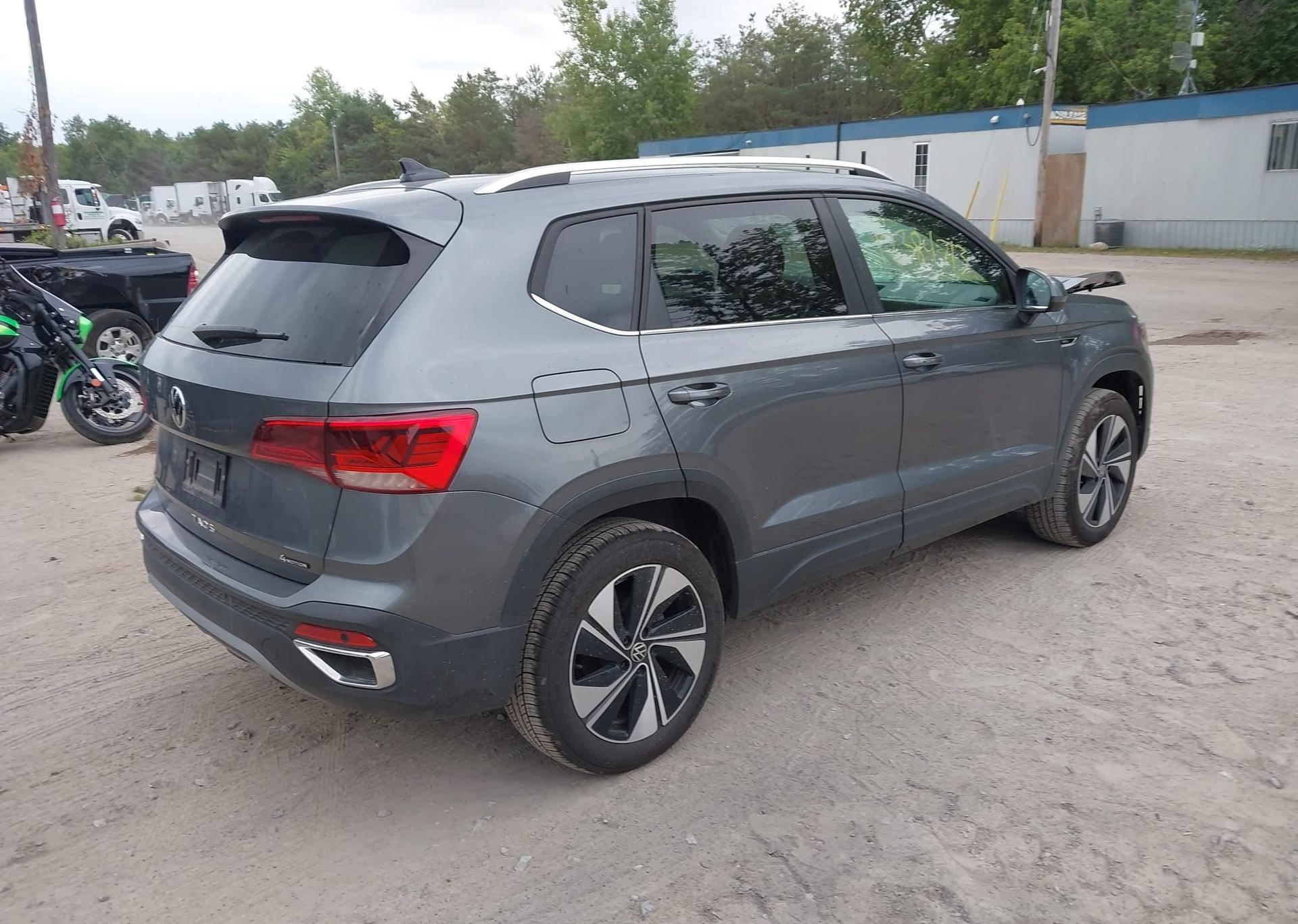2024 VOLKSWAGEN TAOS HIGHLINE