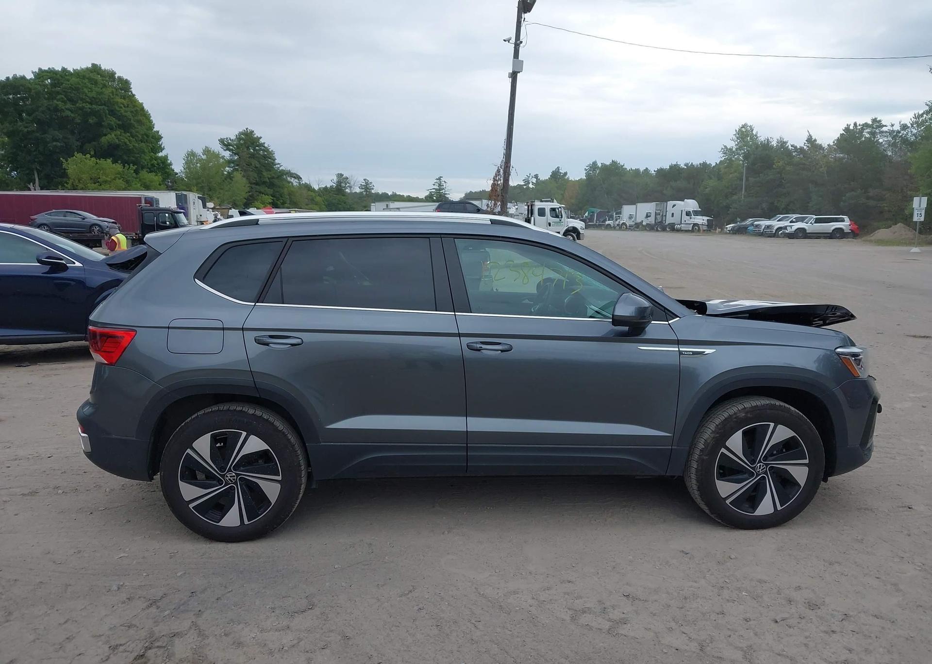 2024 VOLKSWAGEN TAOS HIGHLINE
