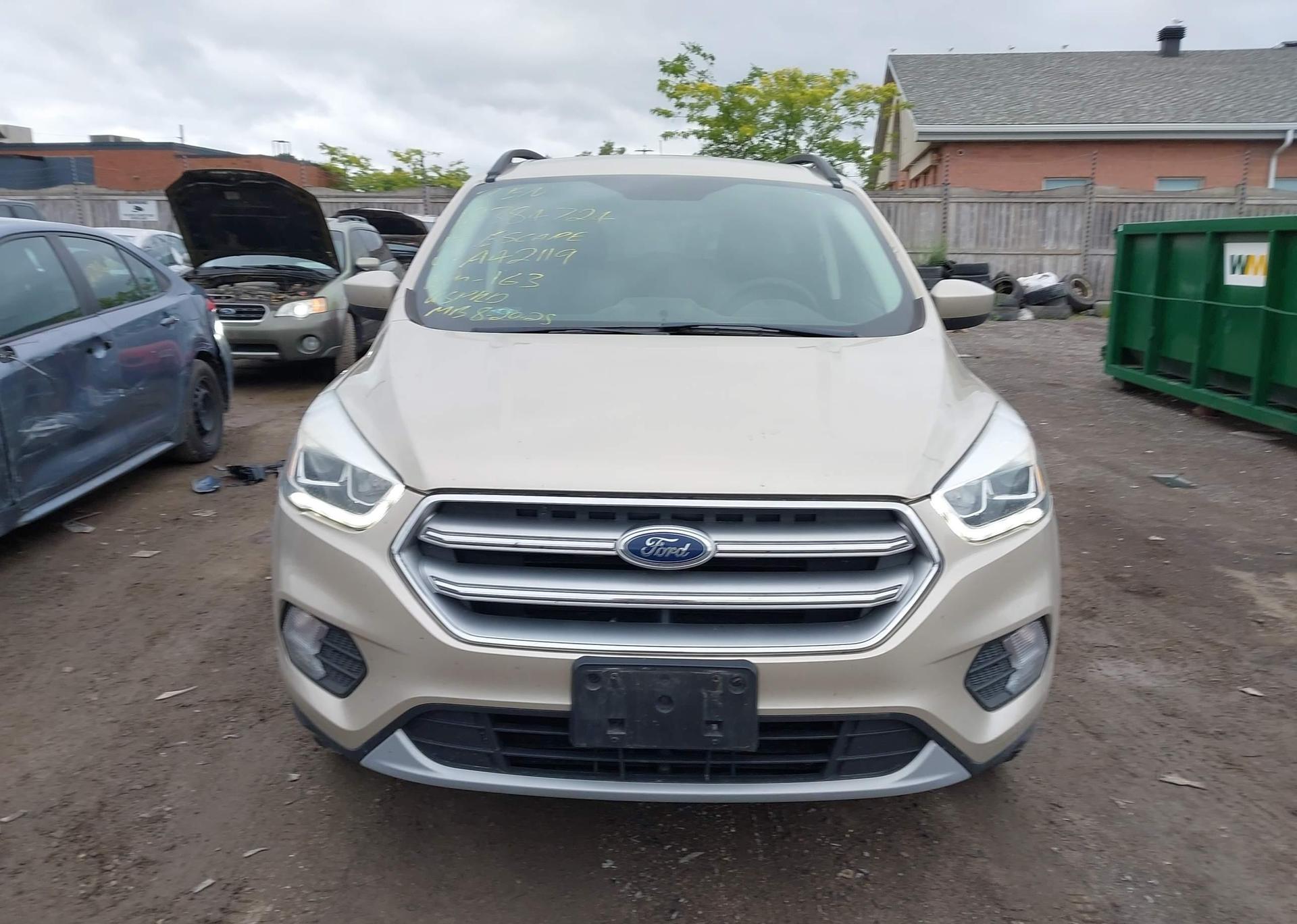 2017 FORD ESCAPE SE