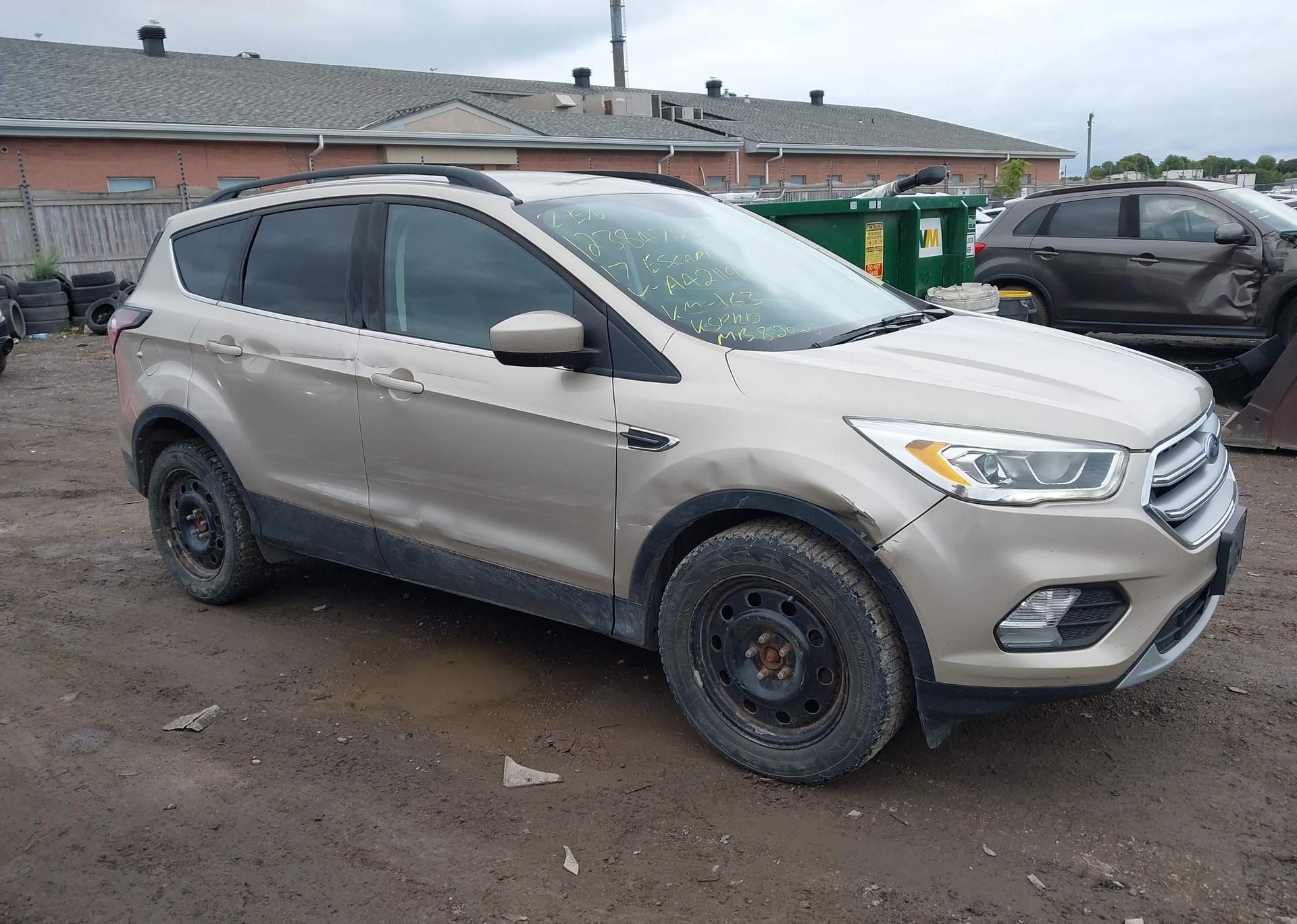 2017 FORD ESCAPE SE