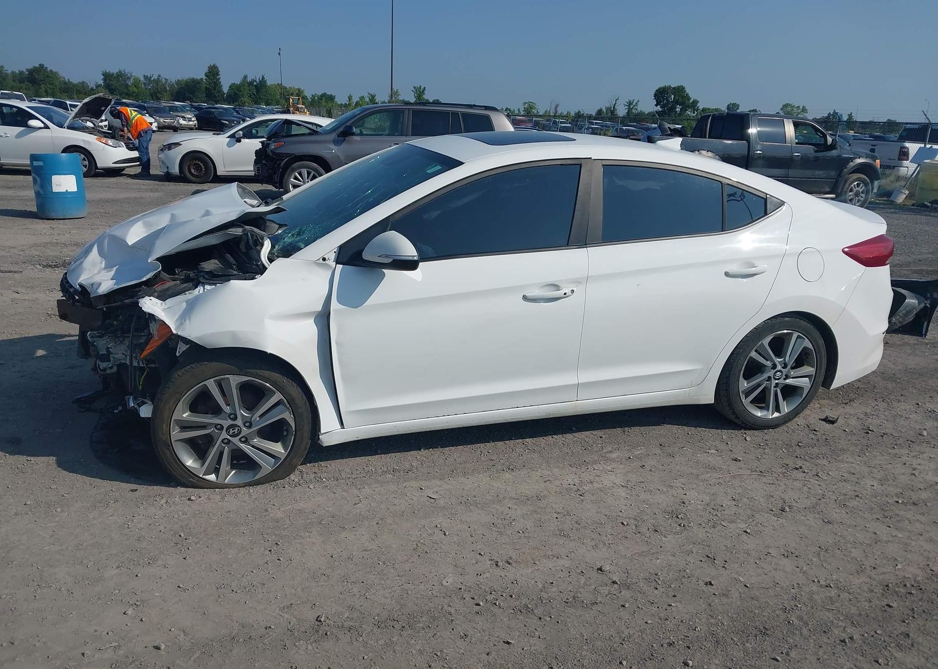 2017 HYUNDAI ELANTRA SE
