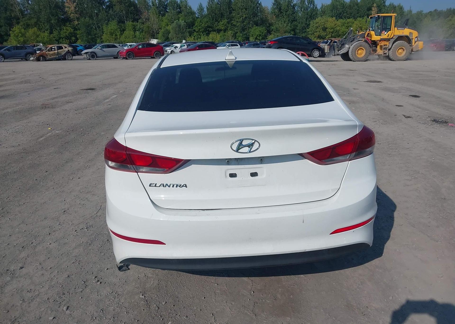2017 HYUNDAI ELANTRA SE