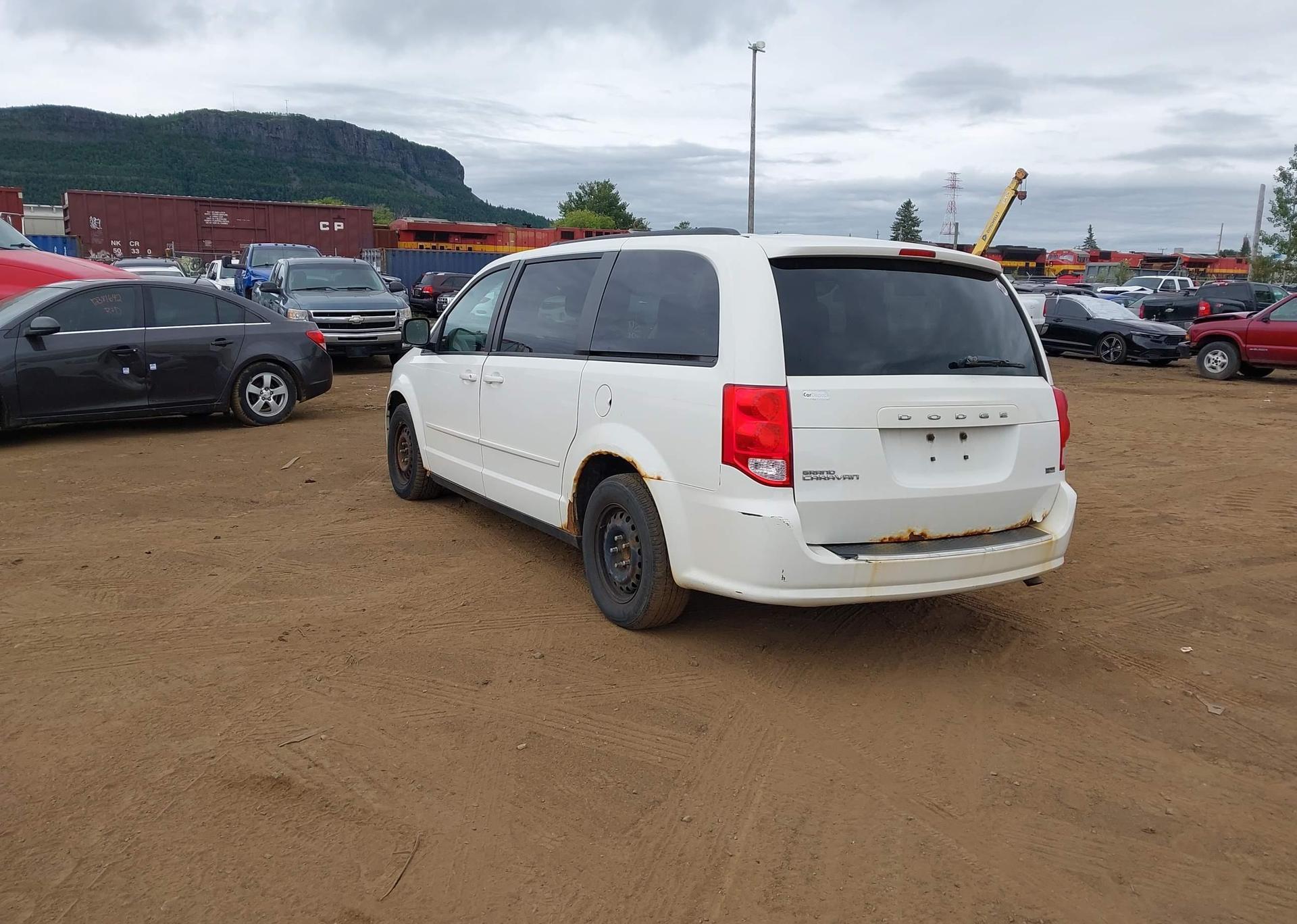 2012 DODGE GRAND CARAVAN SE