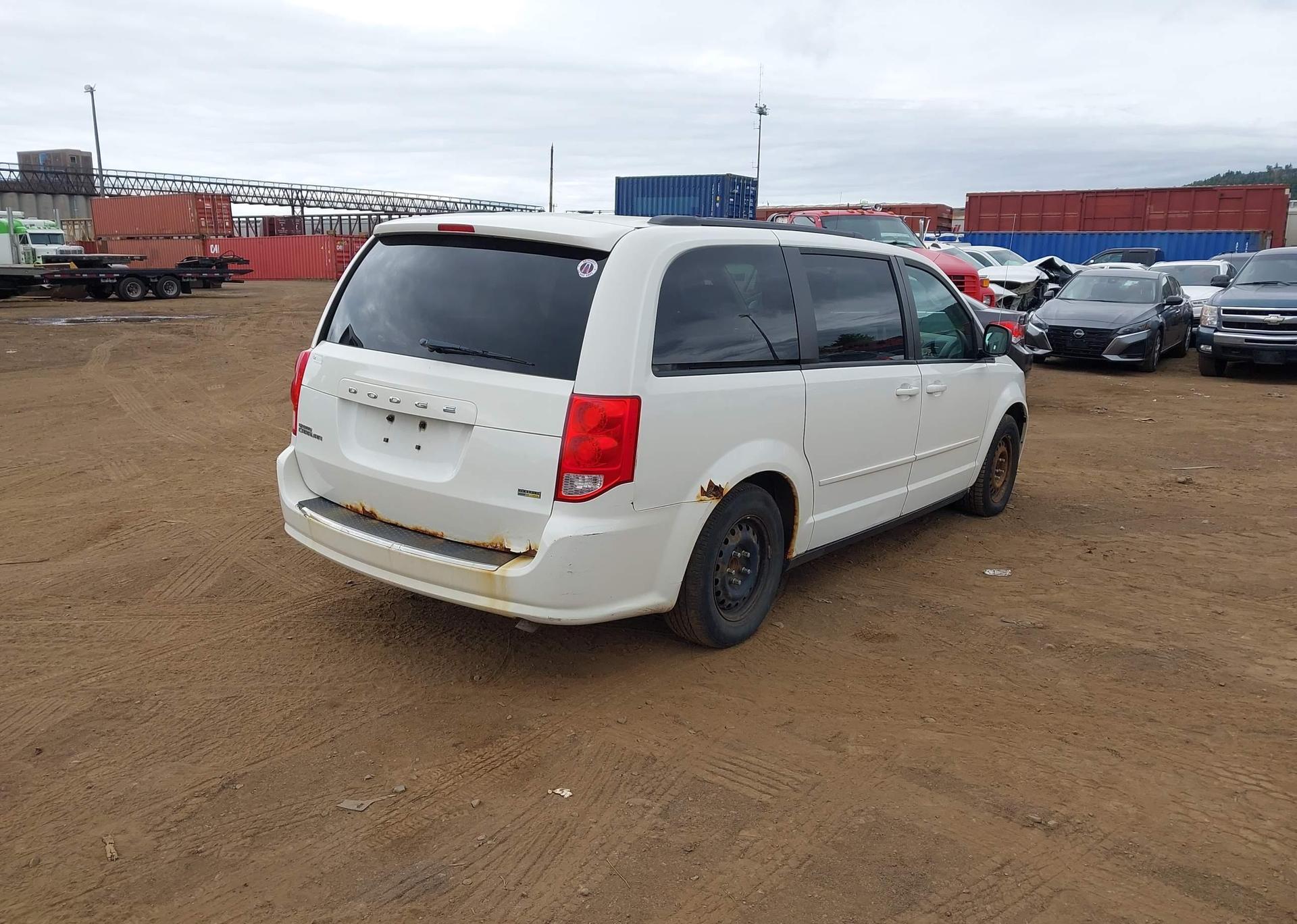 2012 DODGE GRAND CARAVAN SE