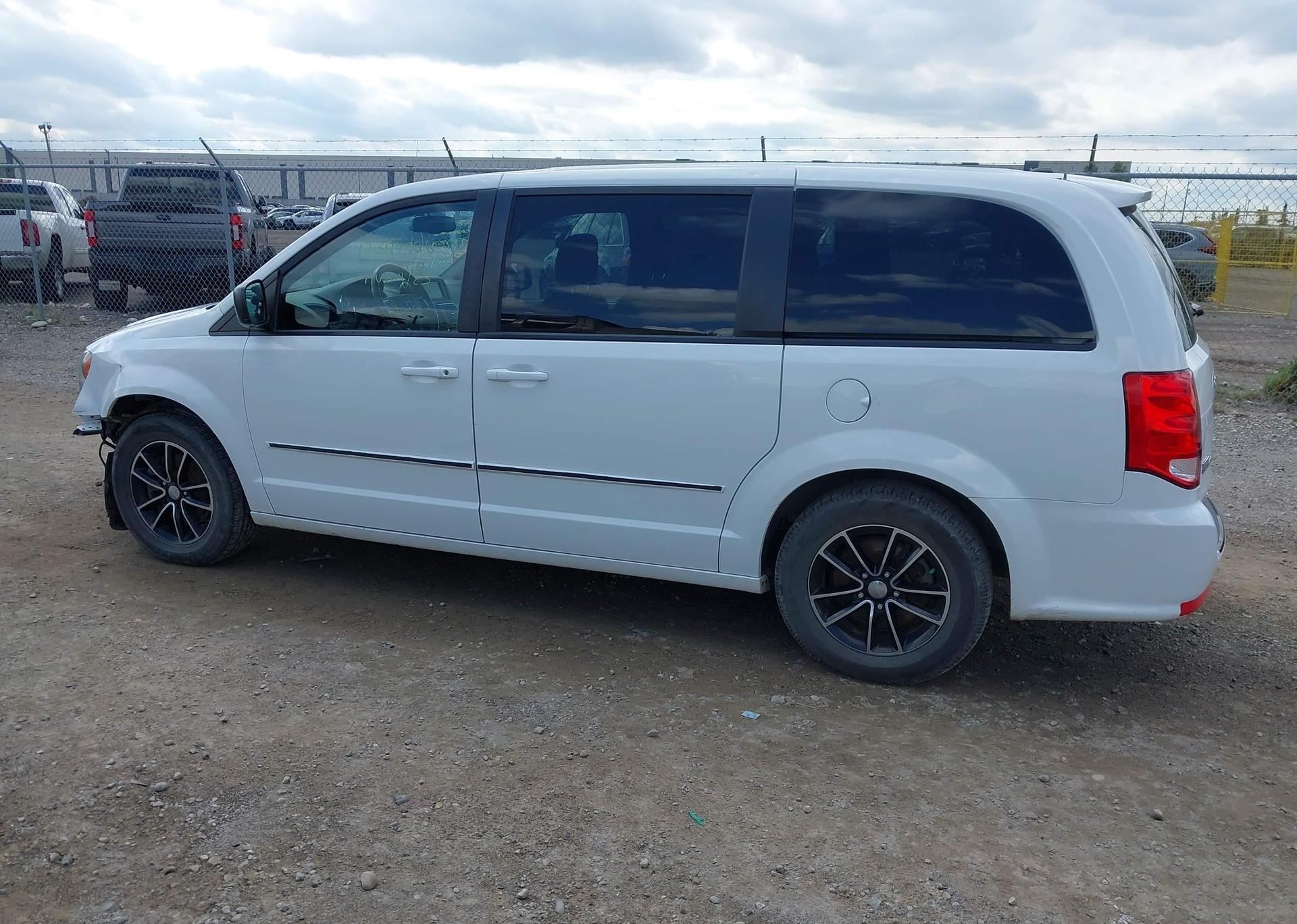 2017 DODGE GRAND CARAVAN SE