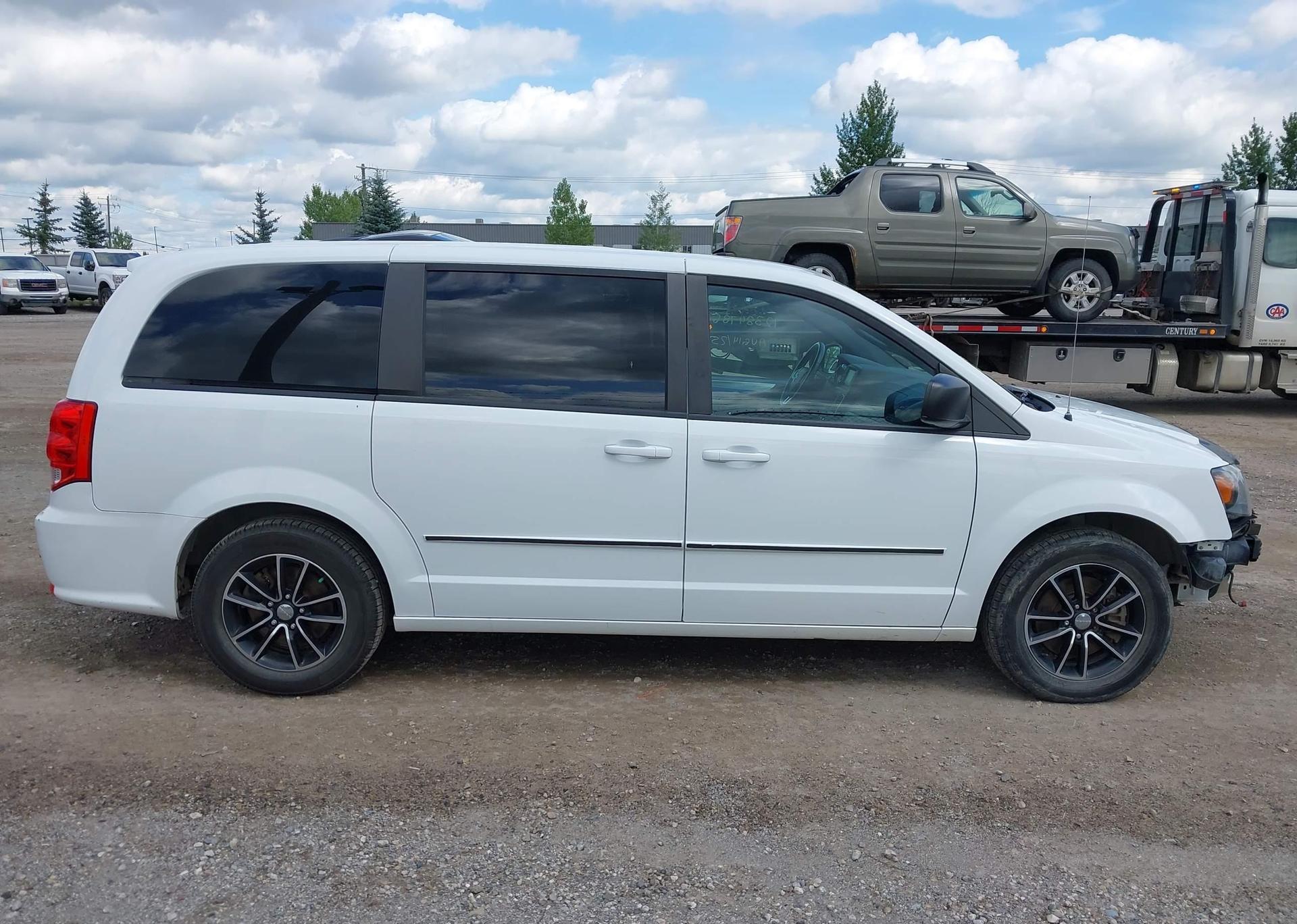 2017 DODGE GRAND CARAVAN SE