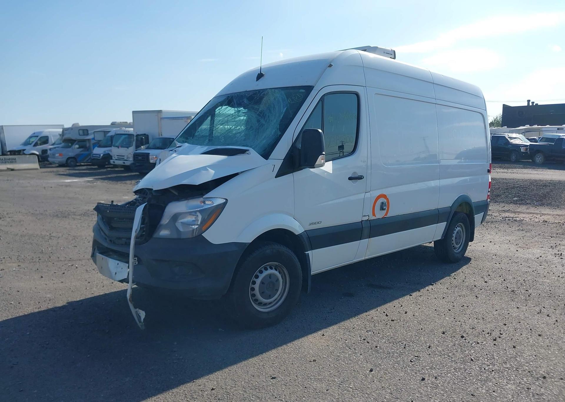 2014 MERCEDES-BENZ SPRINTER 2500 STANDARD ROOF