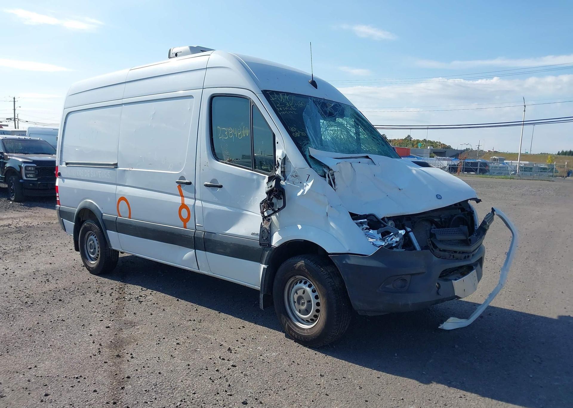 2014 MERCEDES-BENZ SPRINTER 2500 STANDARD ROOF