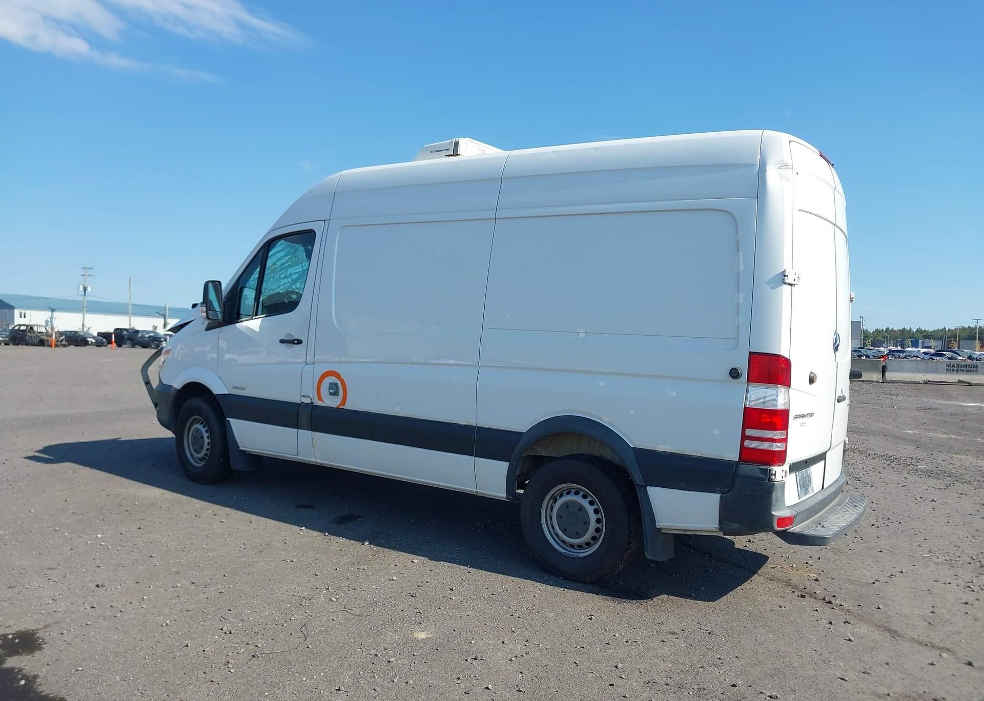 2014 MERCEDES-BENZ SPRINTER 2500 STANDARD ROOF