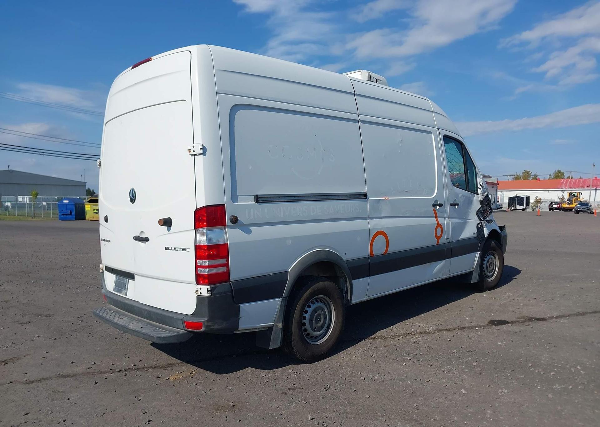 2014 MERCEDES-BENZ SPRINTER 2500 STANDARD ROOF