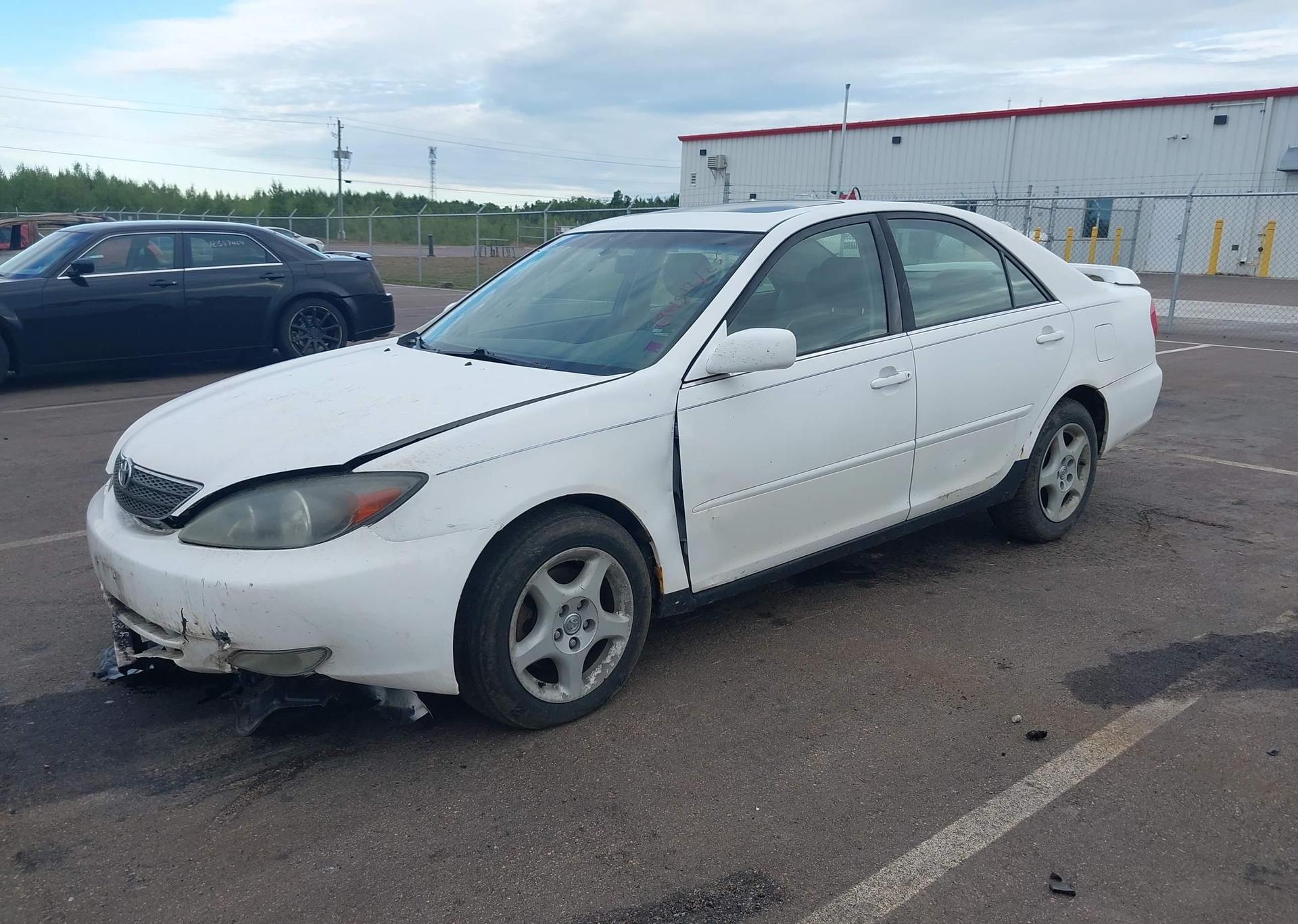 2003 TOYOTA CAMRY LE V6