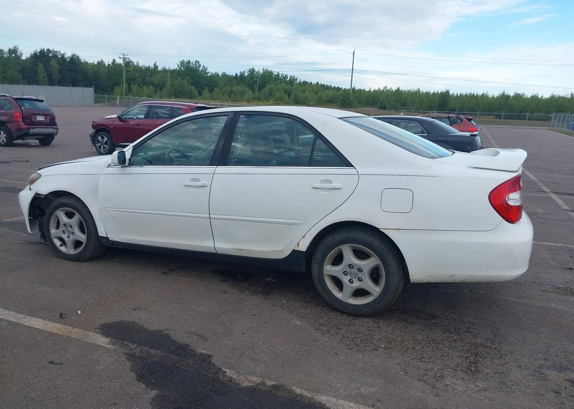 2003 TOYOTA CAMRY LE V6