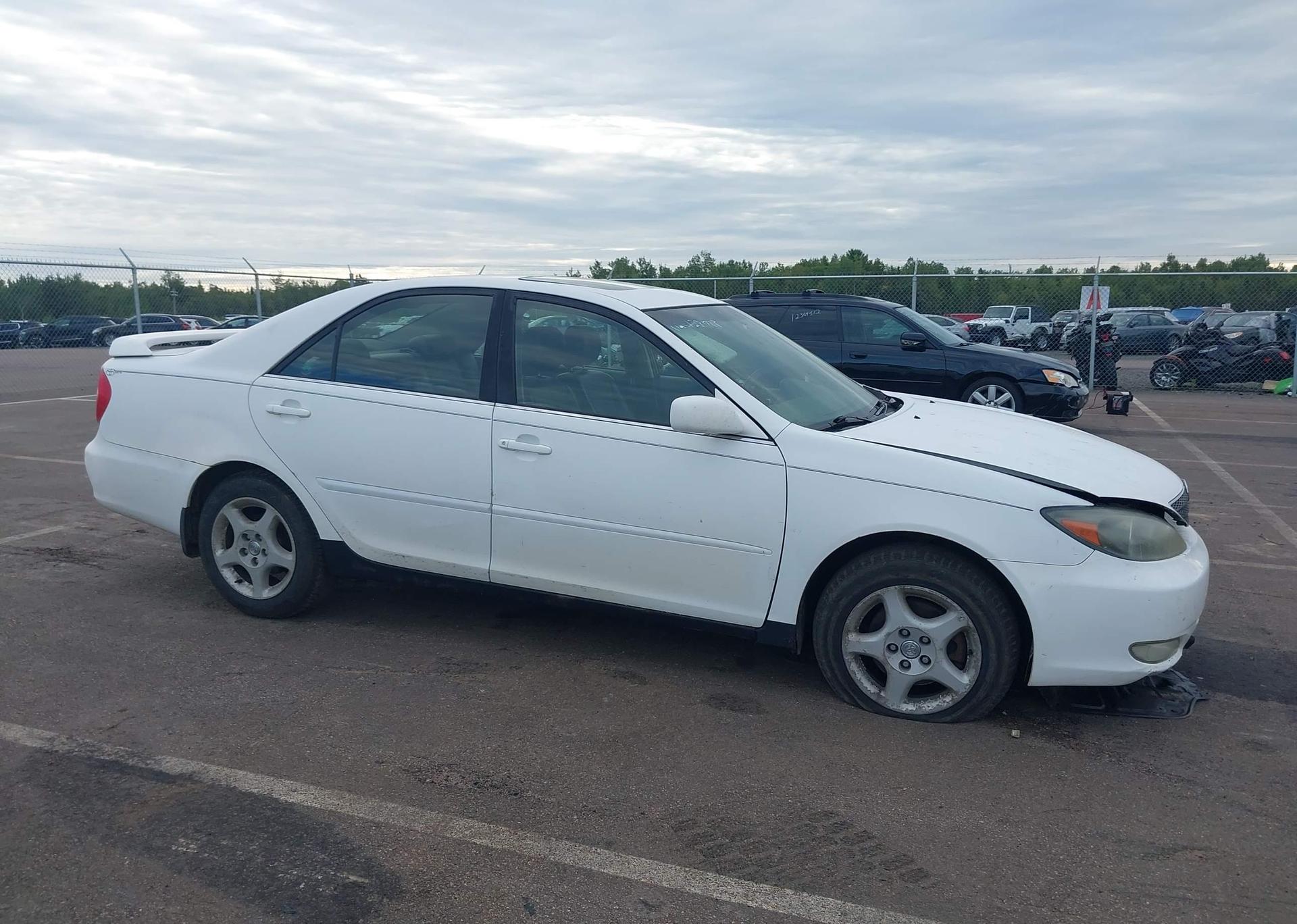 2003 TOYOTA CAMRY LE V6