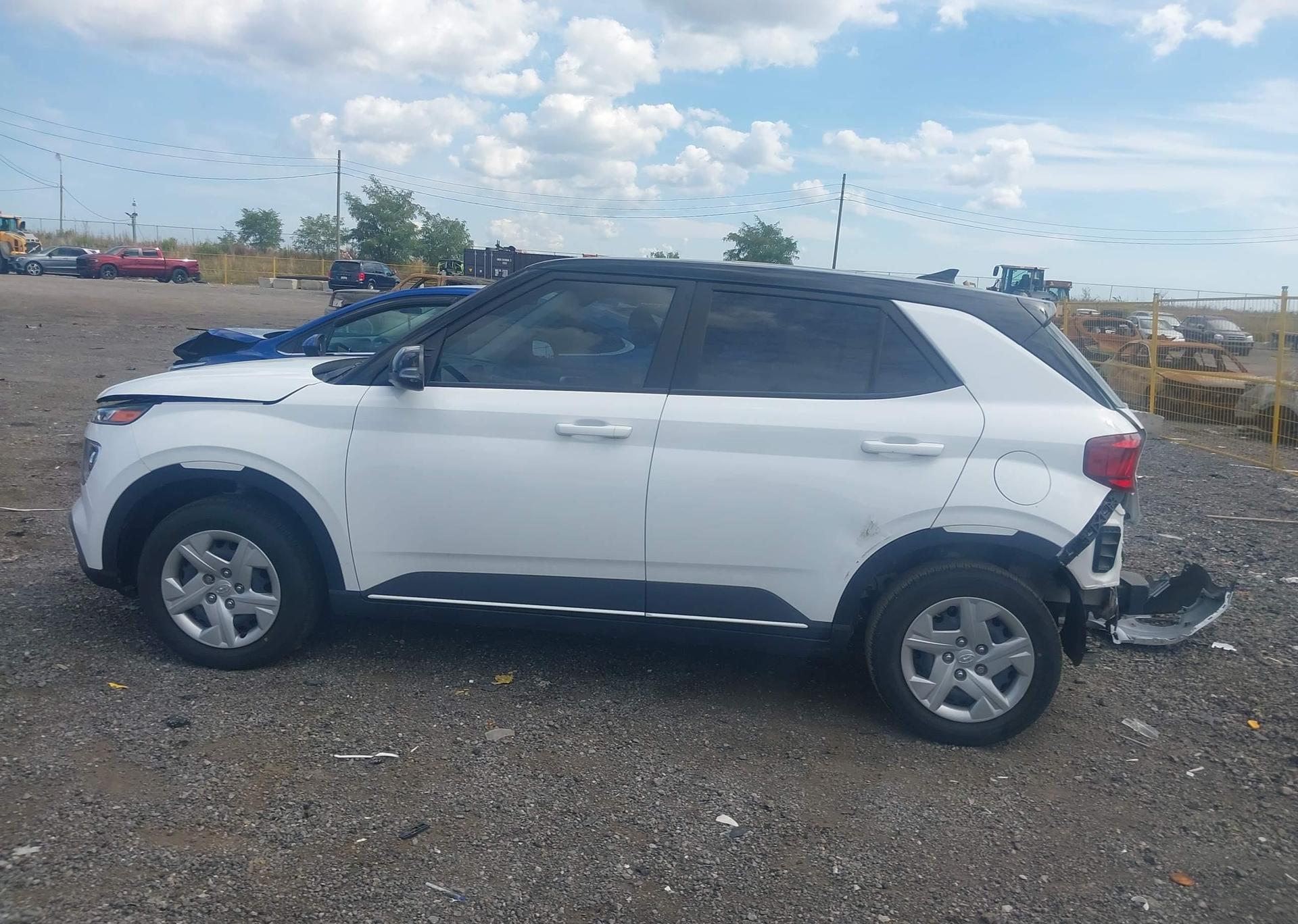 2022 HYUNDAI VENUE SE