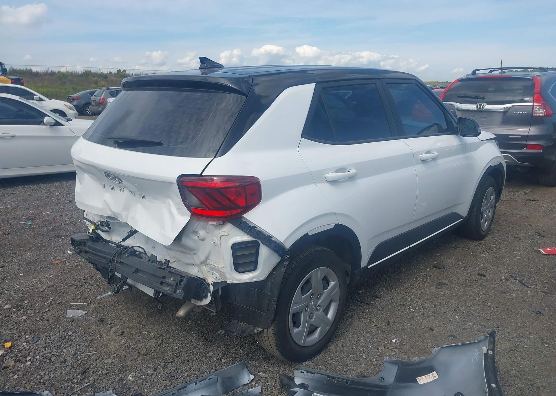 2022 HYUNDAI VENUE SE
