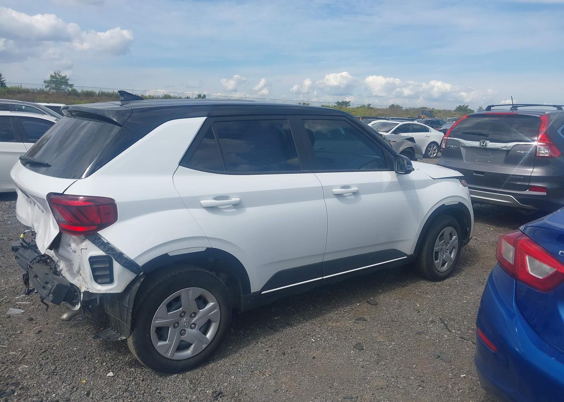 2022 HYUNDAI VENUE SE