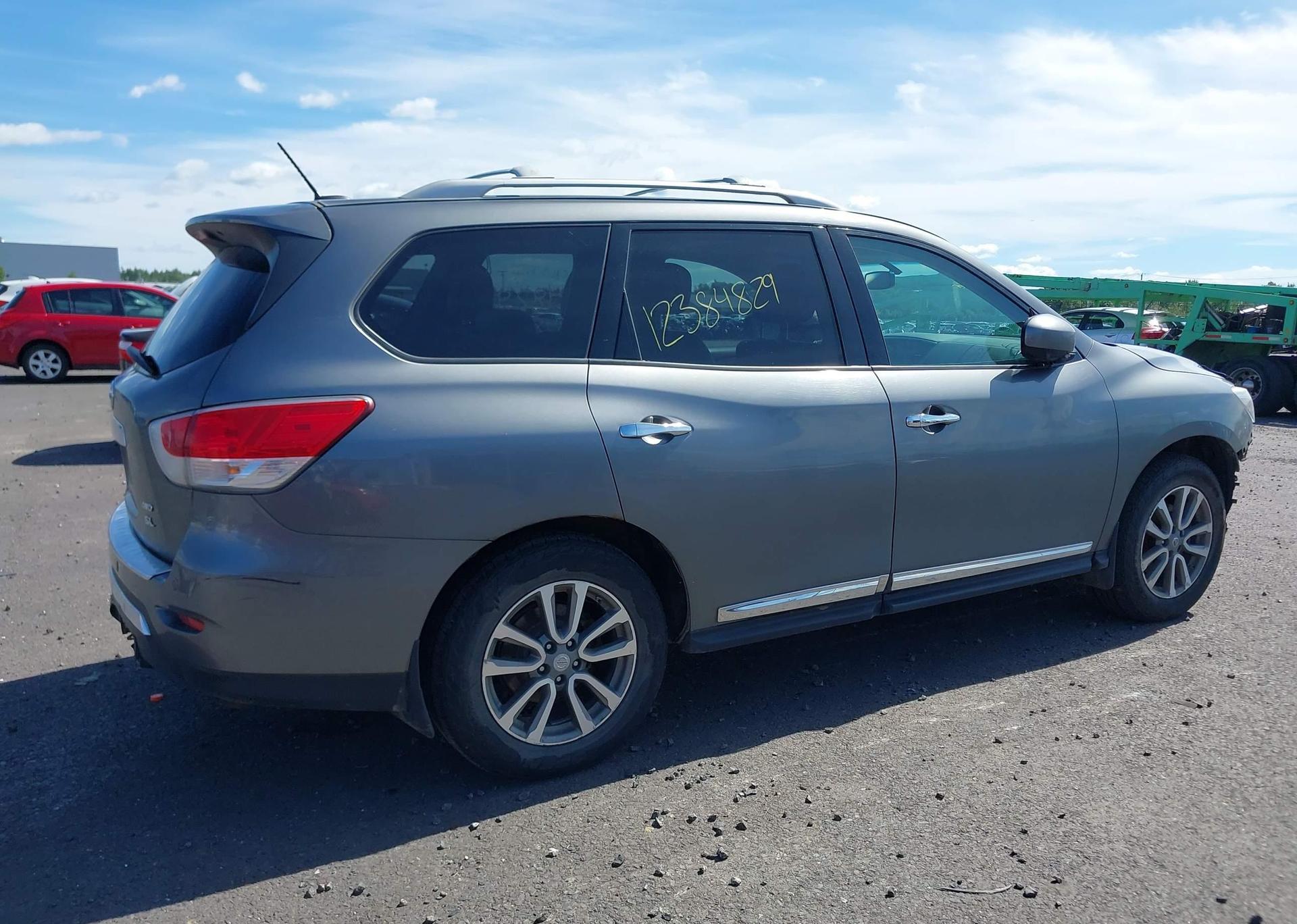 2016 NISSAN PATHFINDER