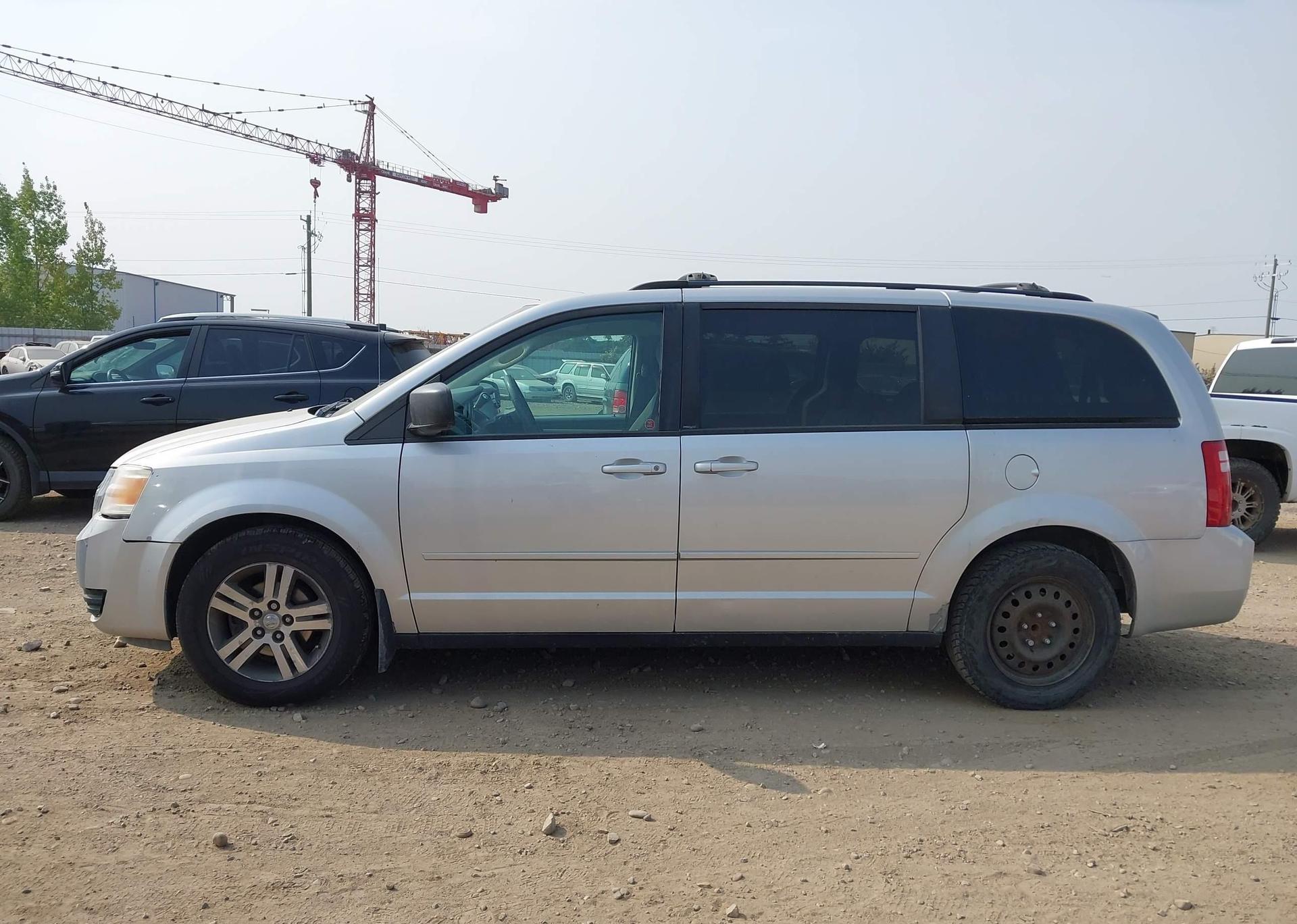 2010 DODGE GRAND CARAVAN SE