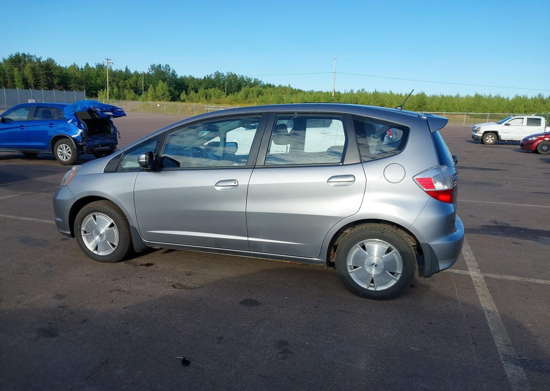 2010 HONDA FIT LX
