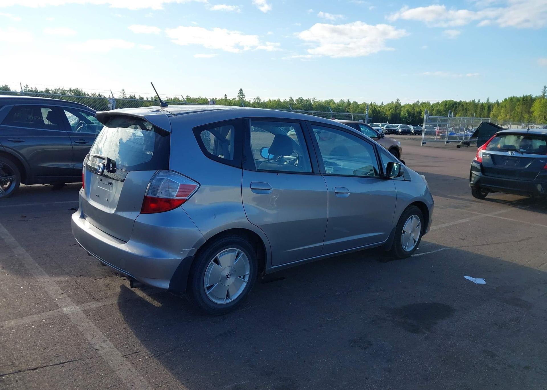2010 HONDA FIT LX