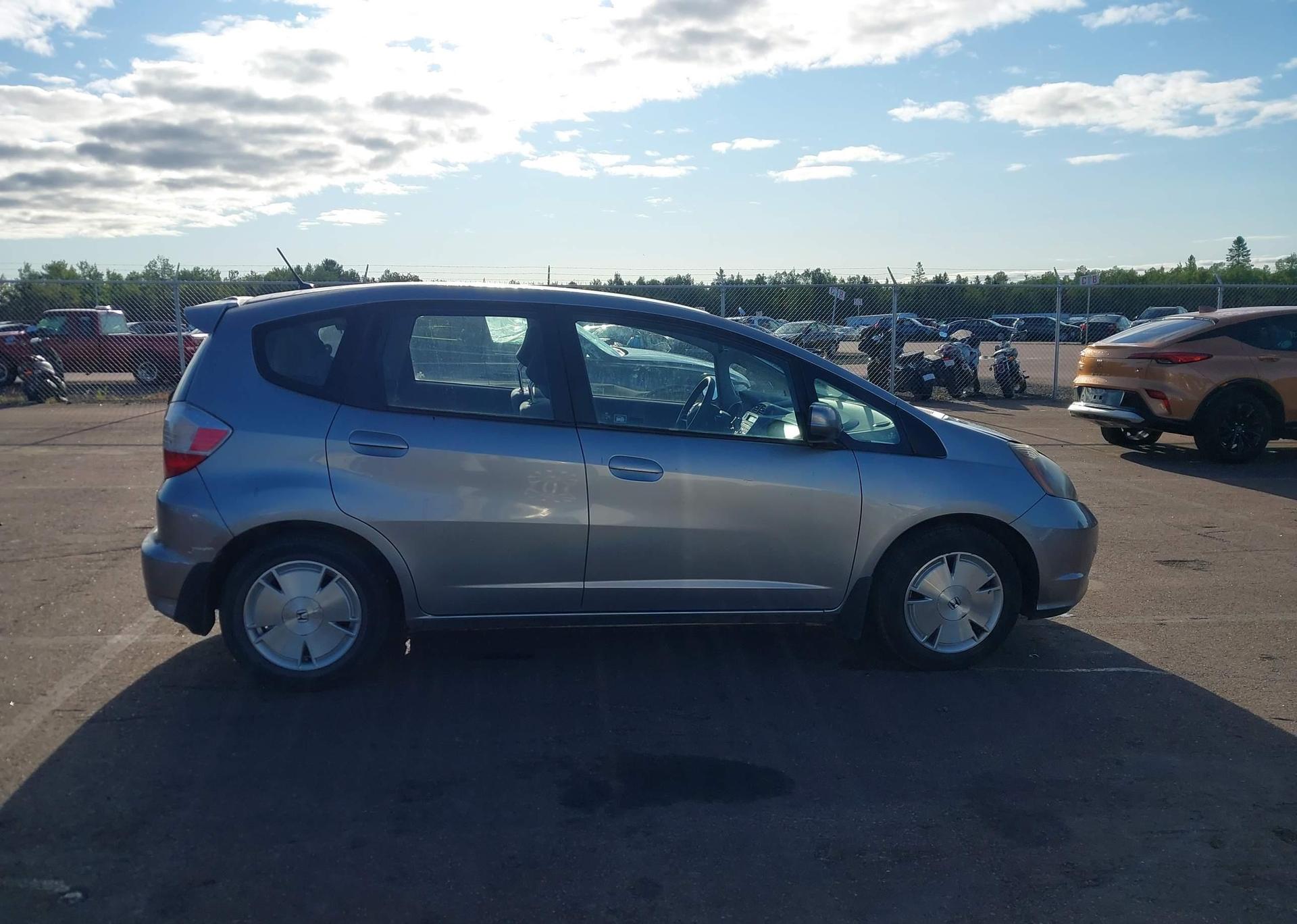 2010 HONDA FIT LX