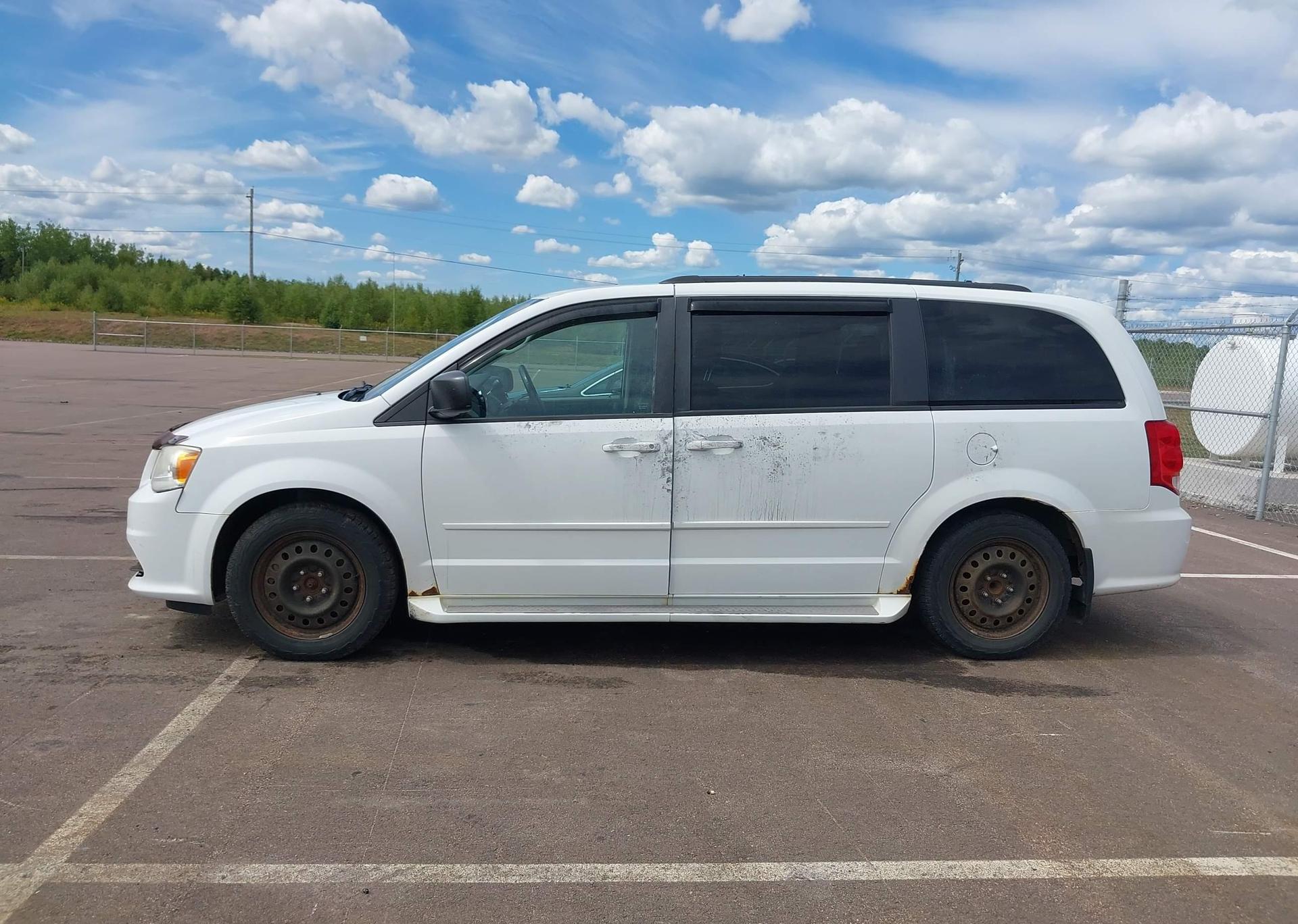 2014 DODGE GRAND CARAVAN SE