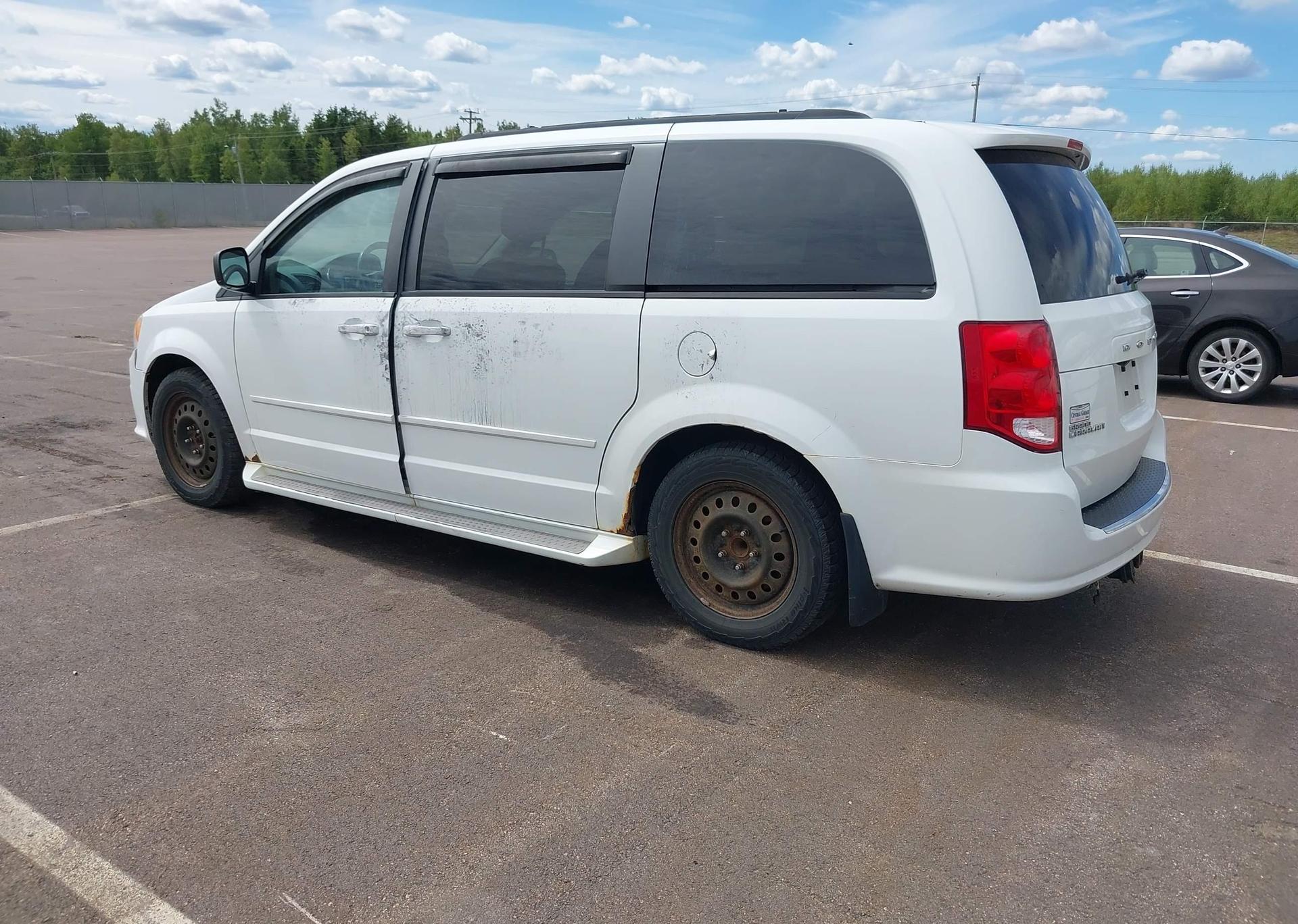 2014 DODGE GRAND CARAVAN SE