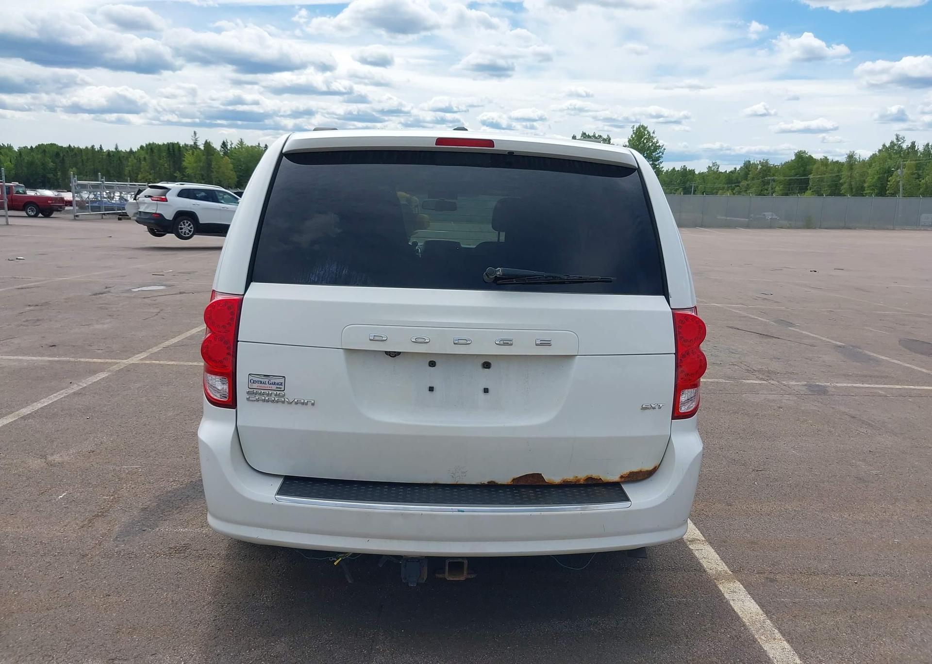 2014 DODGE GRAND CARAVAN SE