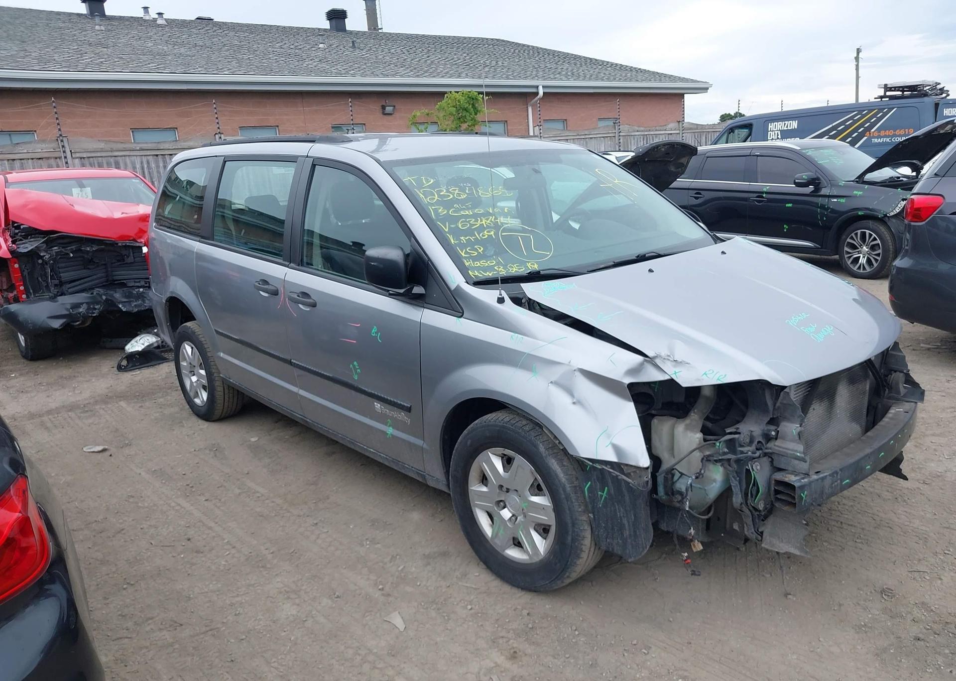 2013 DODGE GRAND CARAVAN SE