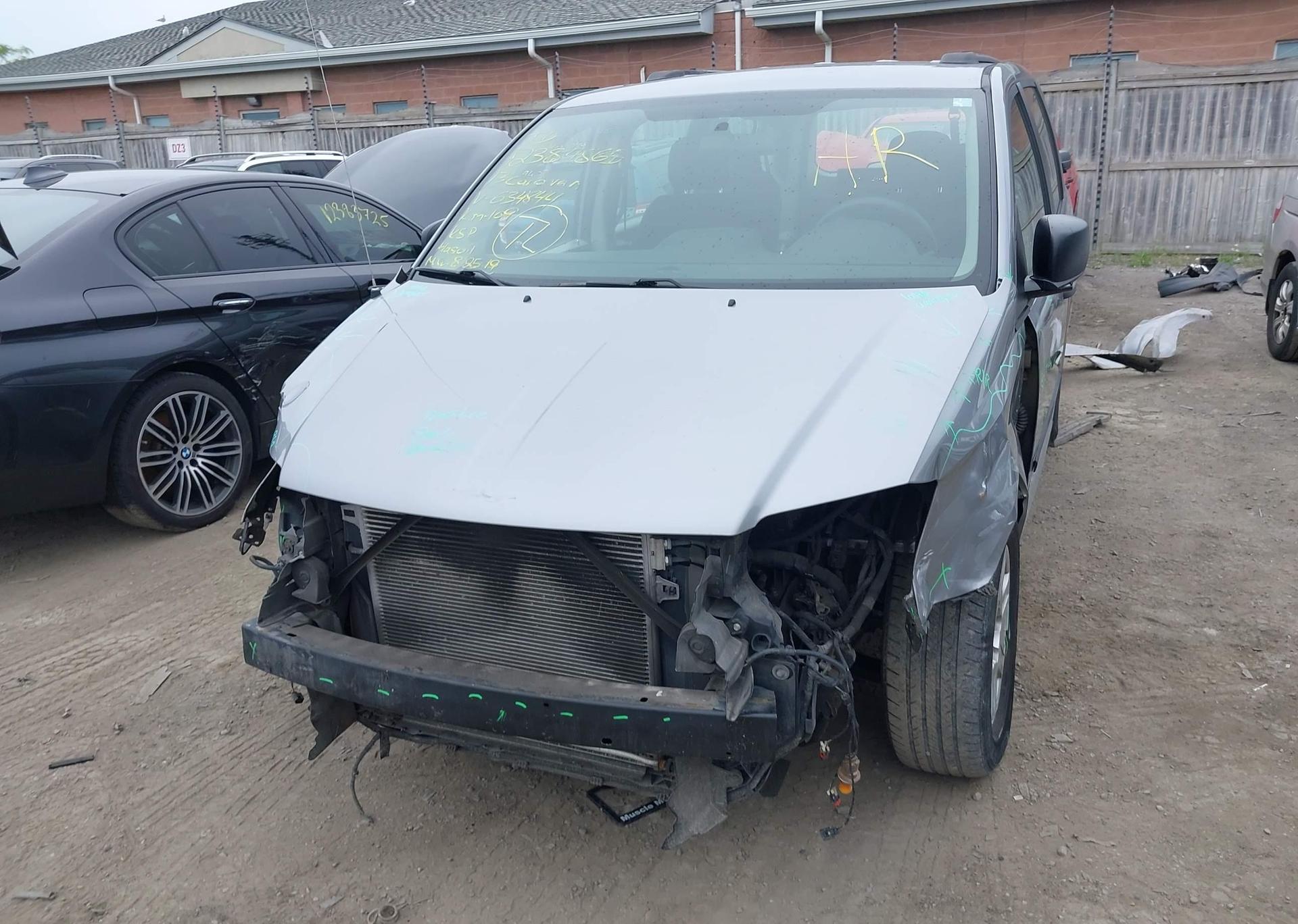 2013 DODGE GRAND CARAVAN SE