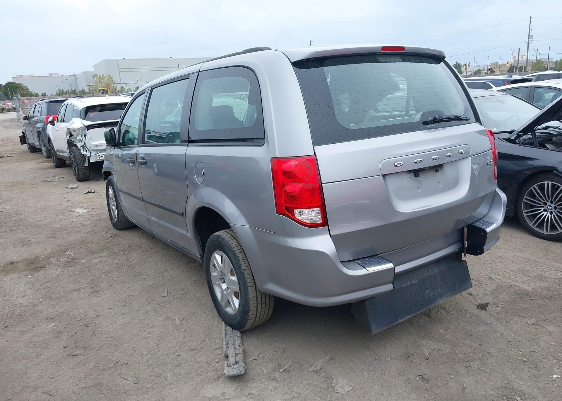 2013 DODGE GRAND CARAVAN SE