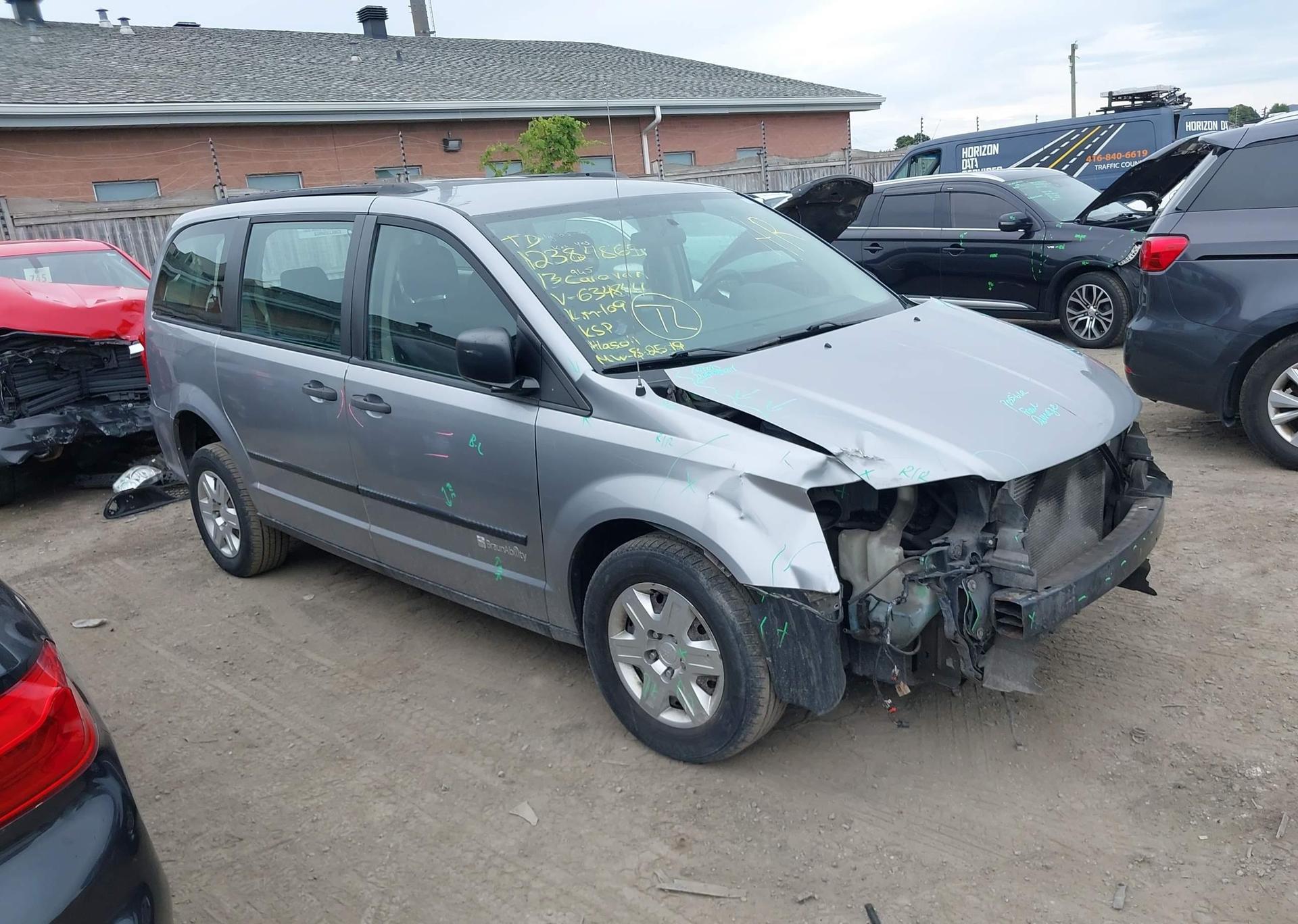 2013 DODGE GRAND CARAVAN SE