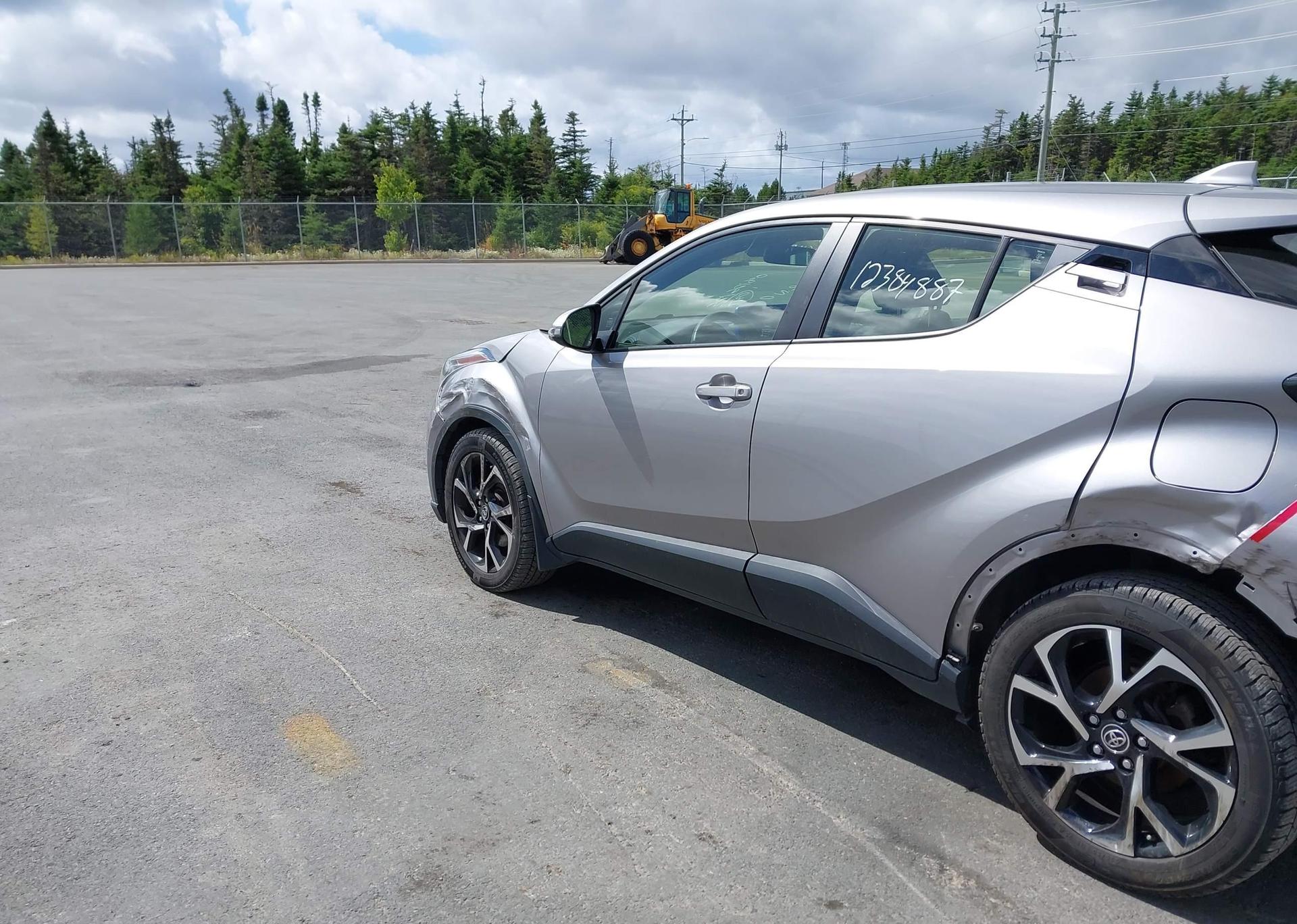 2020 TOYOTA C-HR LE