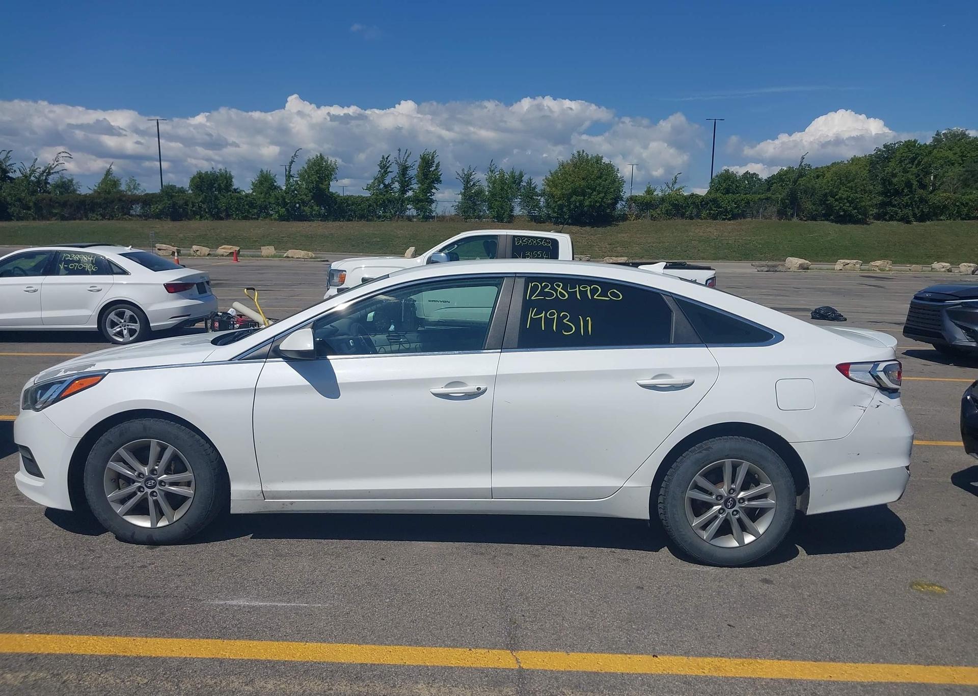 2015 HYUNDAI SONATA SE