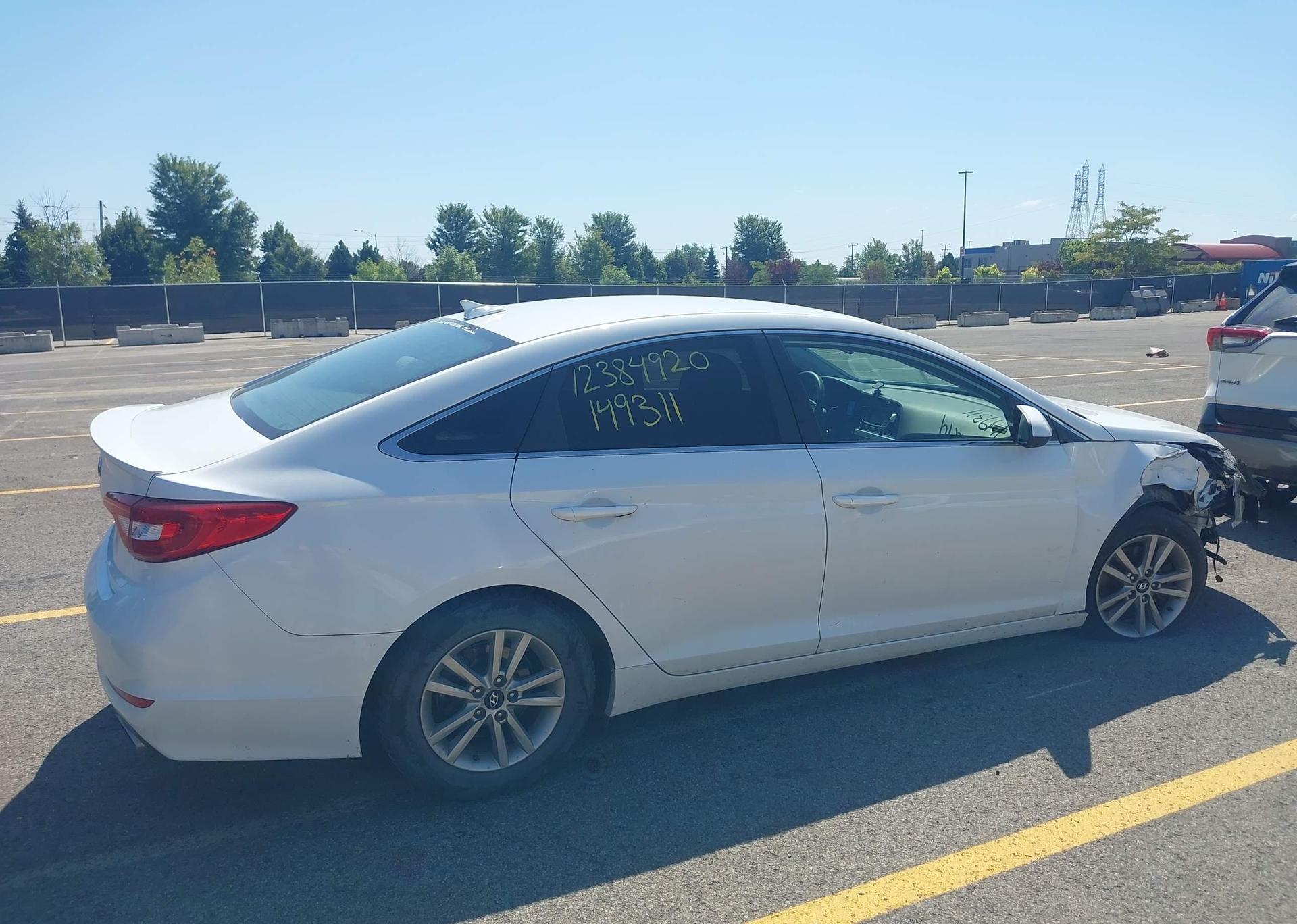 2015 HYUNDAI SONATA SE